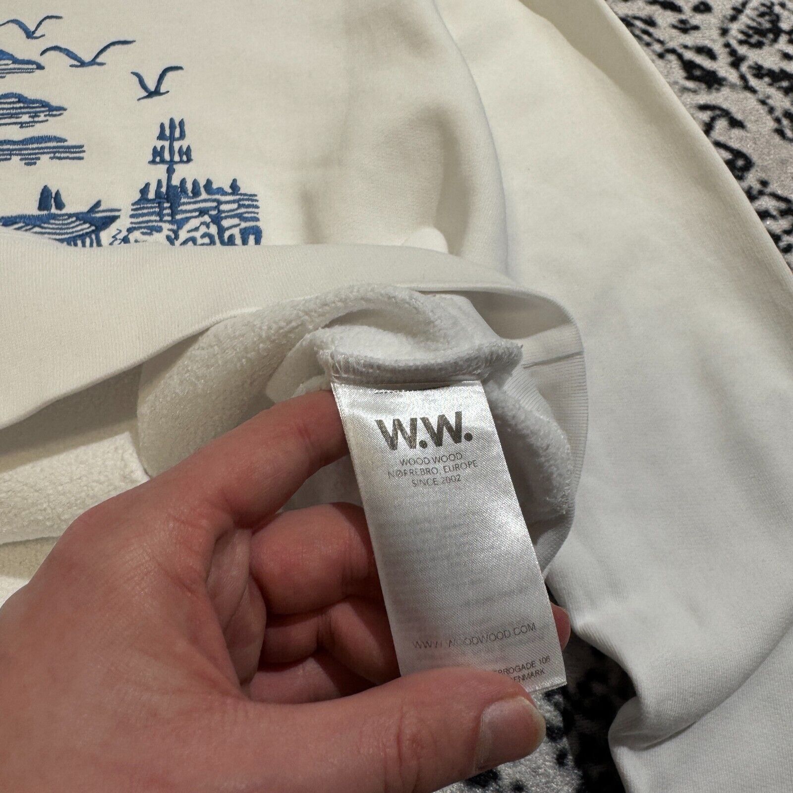Vintage Vintage Wood White Cotton Crewneck Size S 90s Art Archive Size US S / EU 44-46 / 1 - 11 Thumbnail