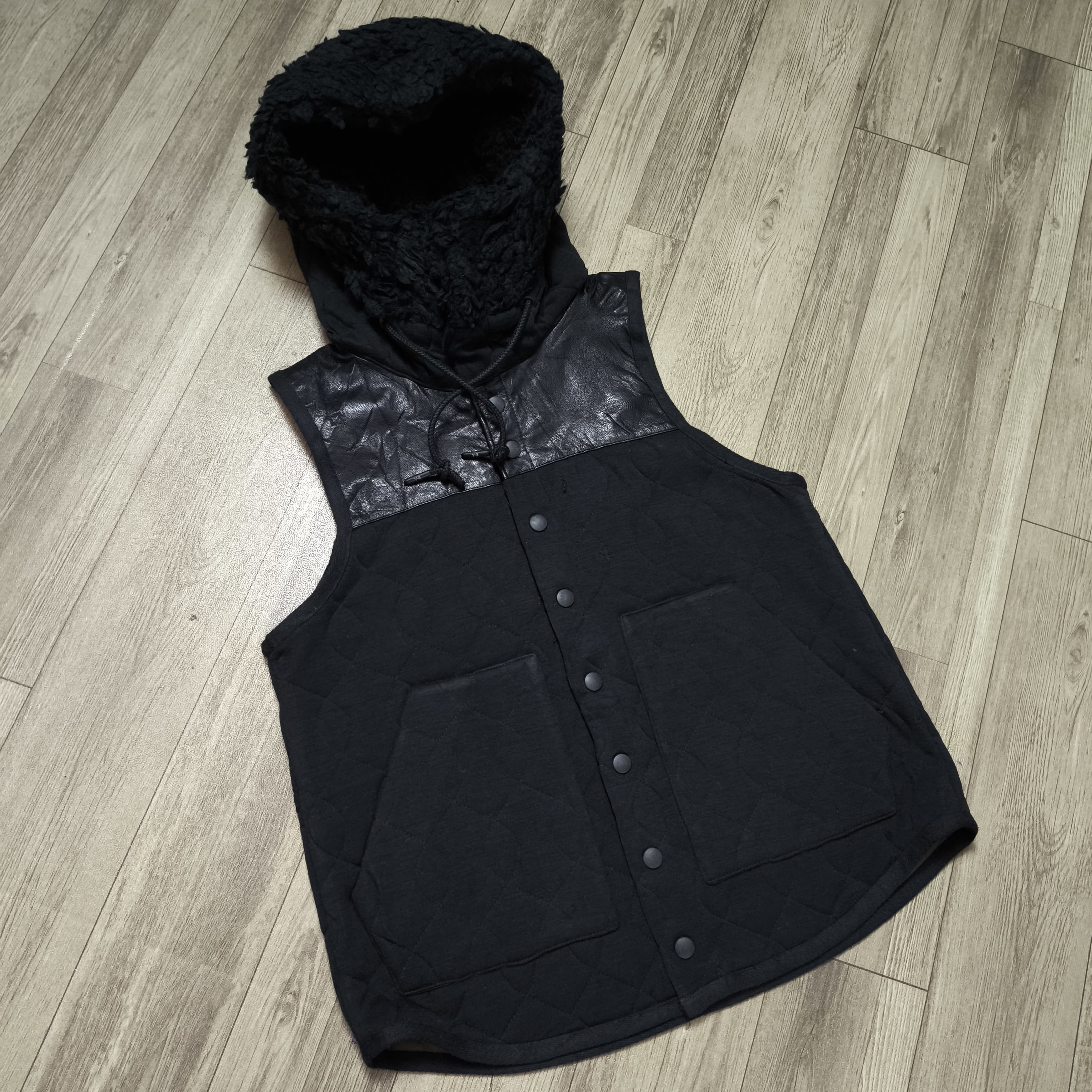 Yohji Yamamoto Y-3 Yohji Yamamoto Quilted Gilet Black Size US S / EU 44-46 / 1 - 6 Thumbnail