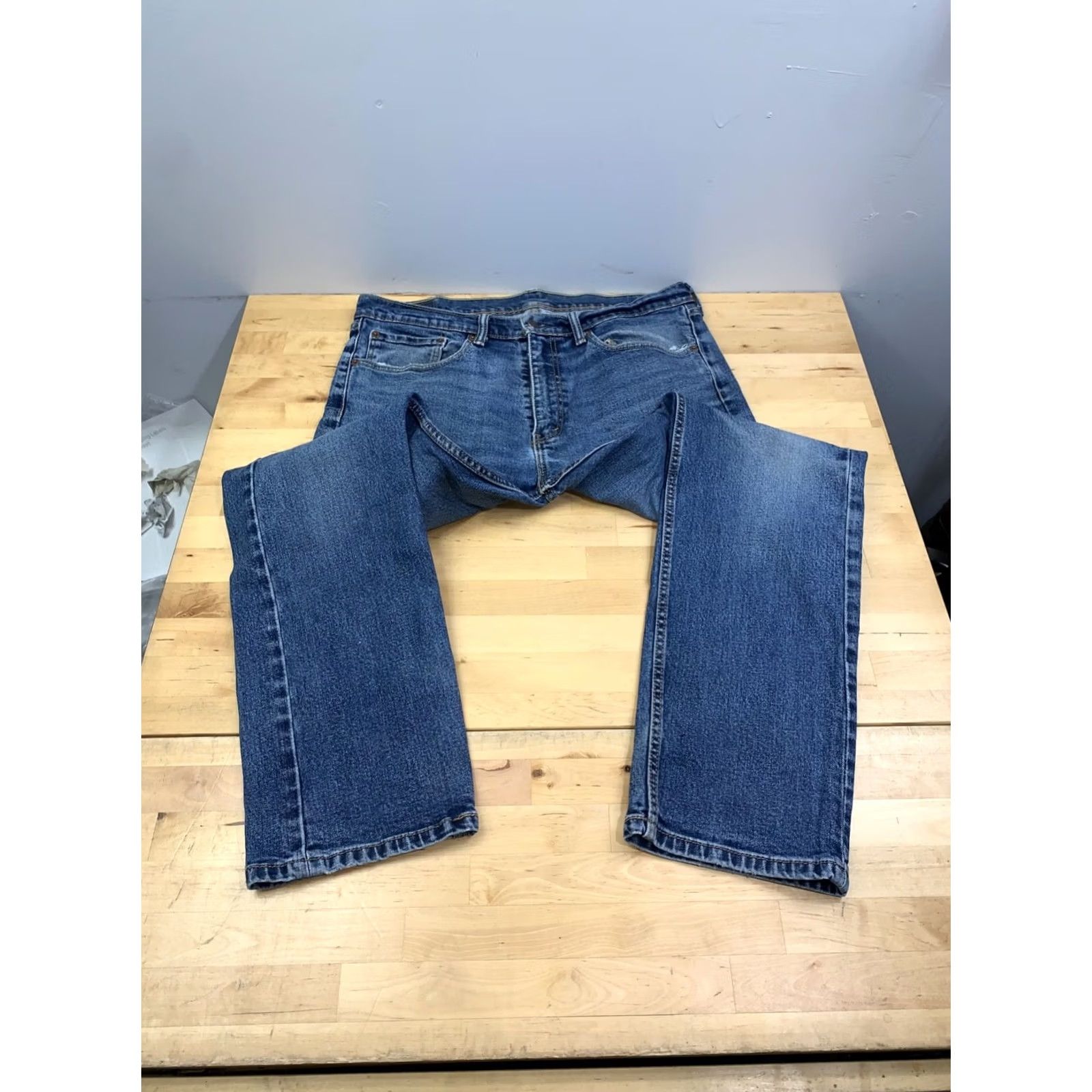 Levi's Levi's 505 Jeans Men 35x32 Blue Straight Regular Denim 5-Pocket Waist 35 Inseam 32 Vintage No Model Levi's 505 Size US 35 - 7 Thumbnail