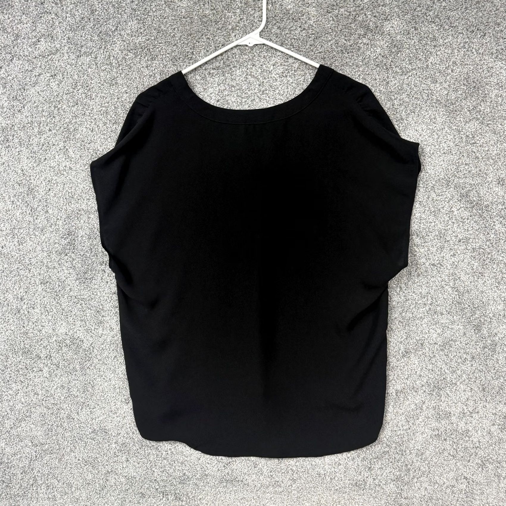 Banana Republic Banana Republic Blouse L Solid Black Cap Sleeve V-Neck Office Siren Capsule Wardrobe Size L / US 10 / IT 46 - 5 Thumbnail