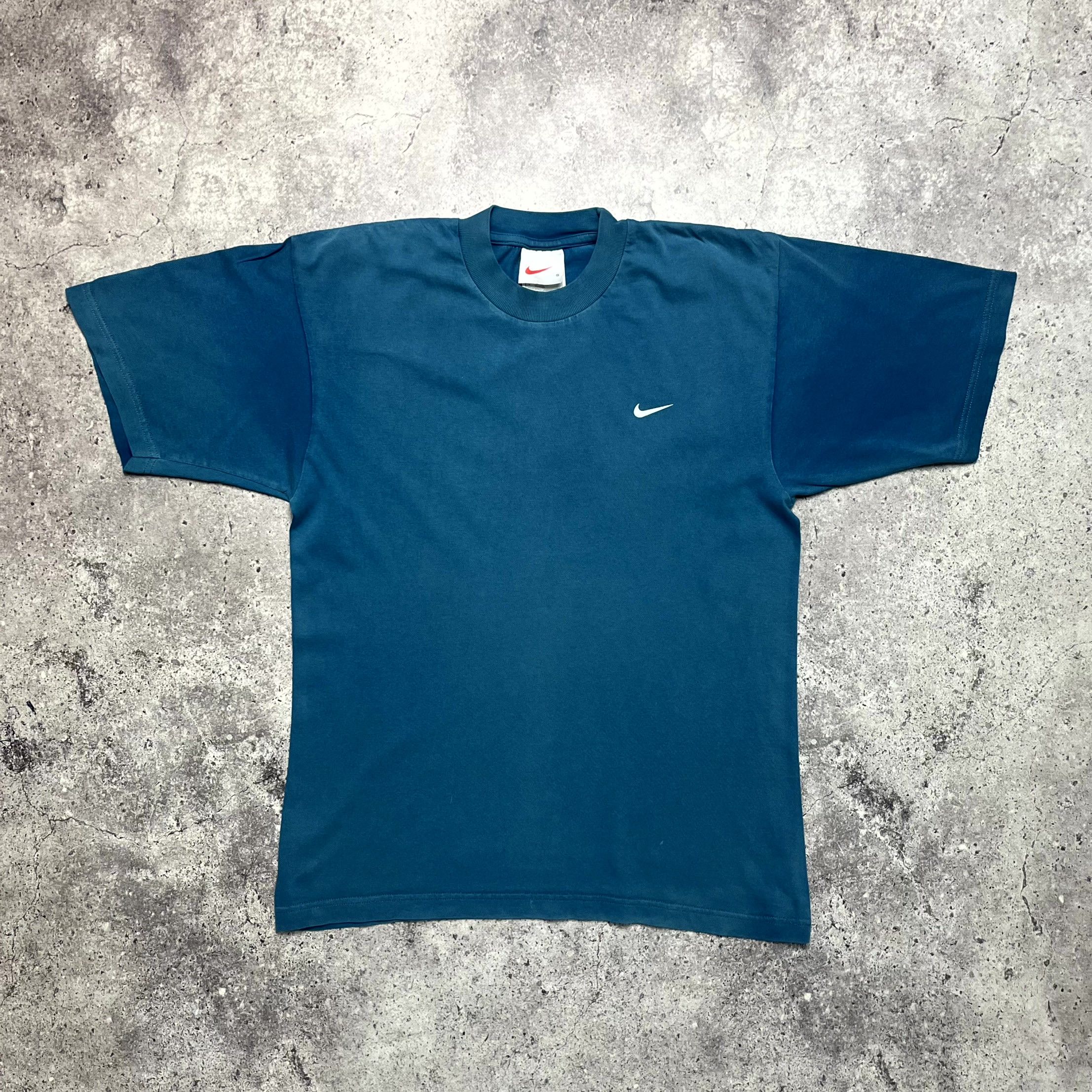 Nike Vintage Nike T‑Shirt Turquoise Swoosh Logo Crew Neck Size S Size US S / EU 44-46 / 1 - 1 Thumbnail