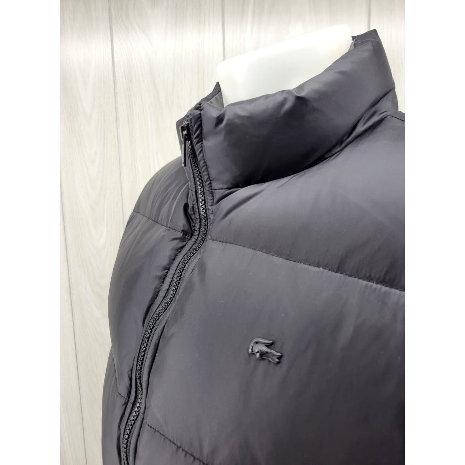 Lacoste LACOSTE Puffer Vest Women's Black 54/6 Outdoor Apparel Vest Sleeveless Contemporary Warmth 54/6 Womens Size XXL / US 16-18 / IT 52-54 - 4 Thumbnail