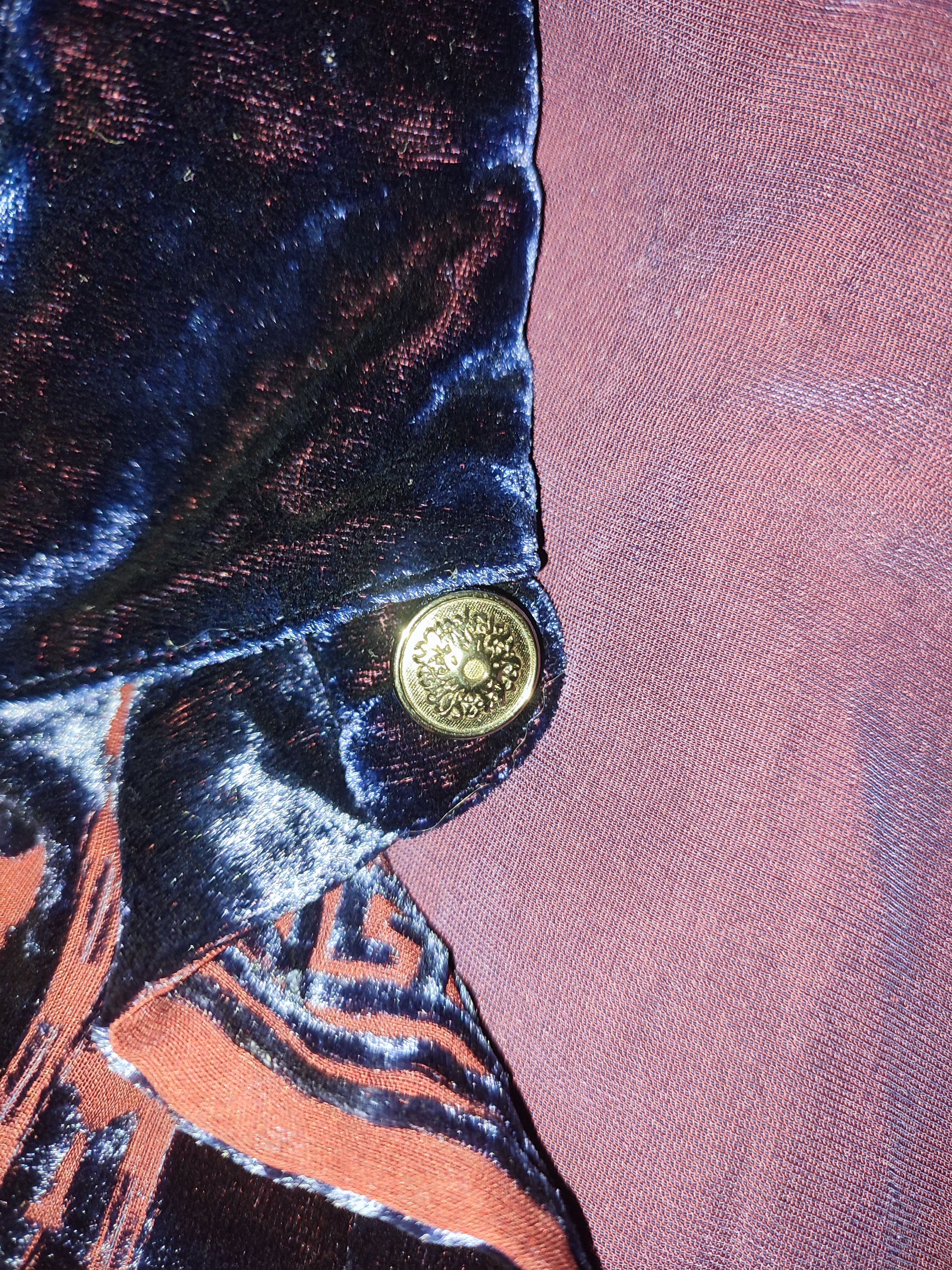 Versace Versace V2 Classic silk barocco mesh Velour Vintage Shirt Size US XL / EU 56 / 4 - 19 Thumbnail