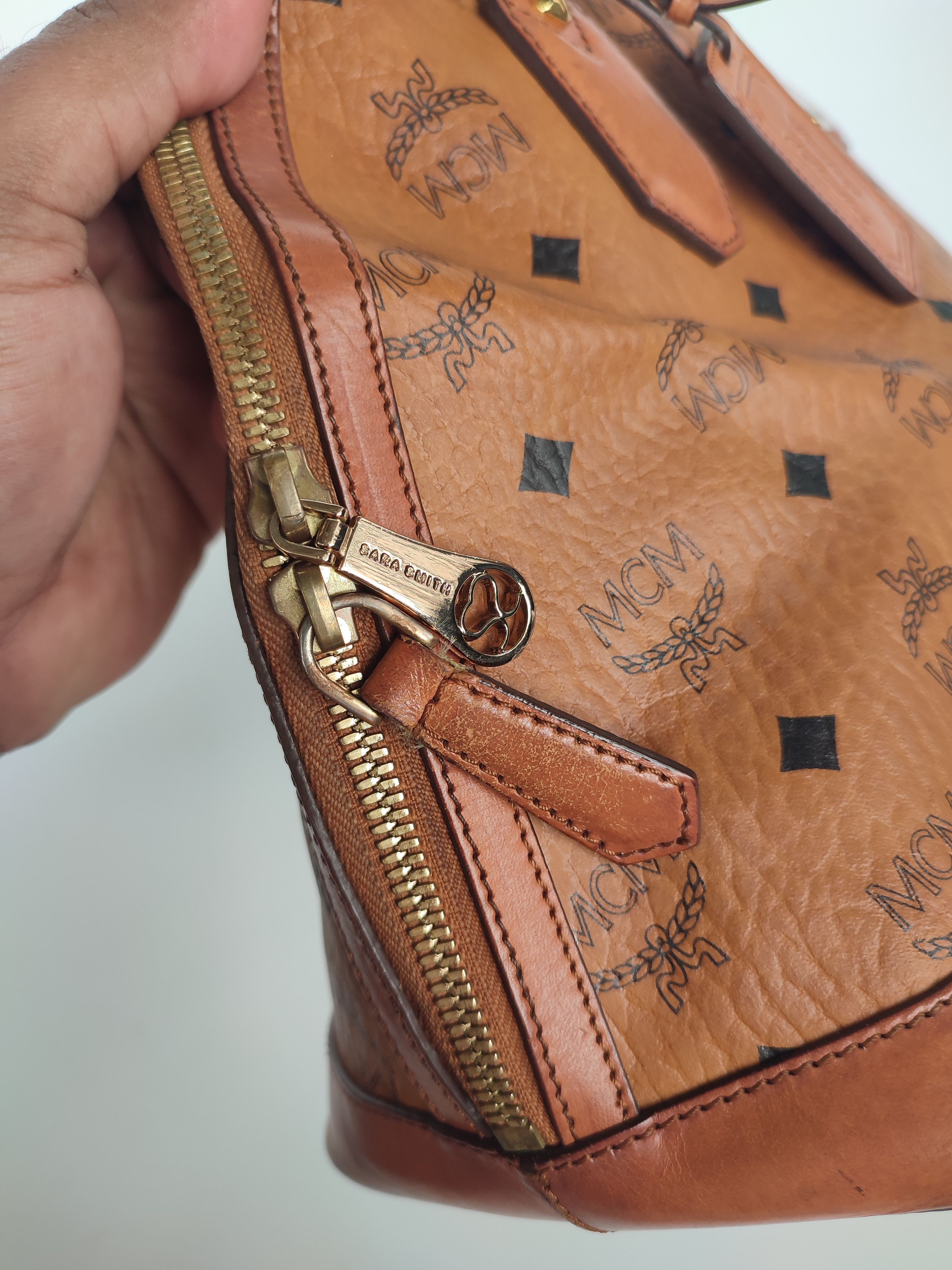 MCM AUTHENTIC MCM COGNAC HERITAGE ALMA HANDBAG Size ONE SIZE - 7 Thumbnail