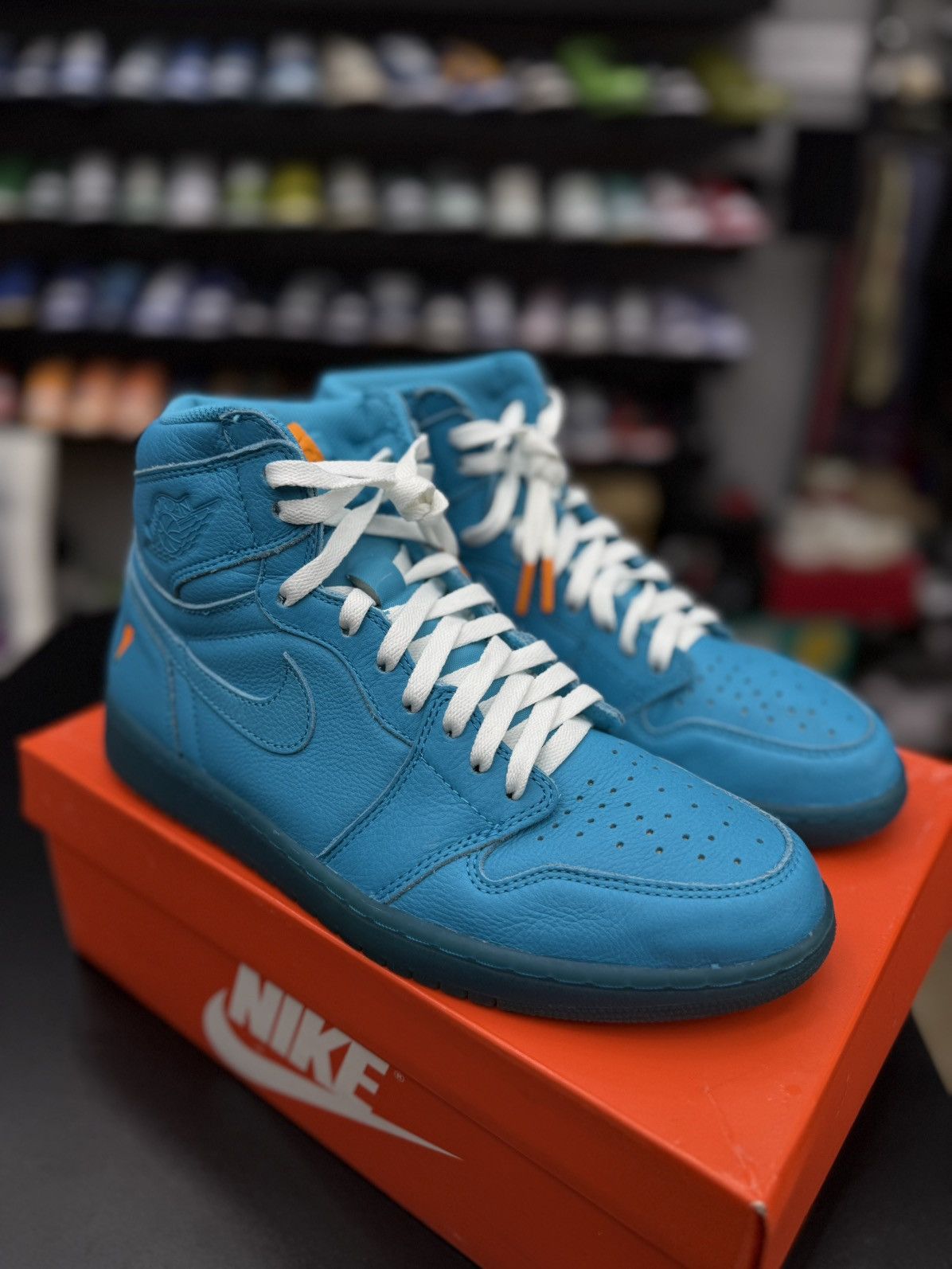 Jordan Brand Jordan 1 Gatorade Blue Lagoon Size 10.5 Pre Owned 🧼 Size US 10.5 / EU 43-44 - 7 Thumbnail