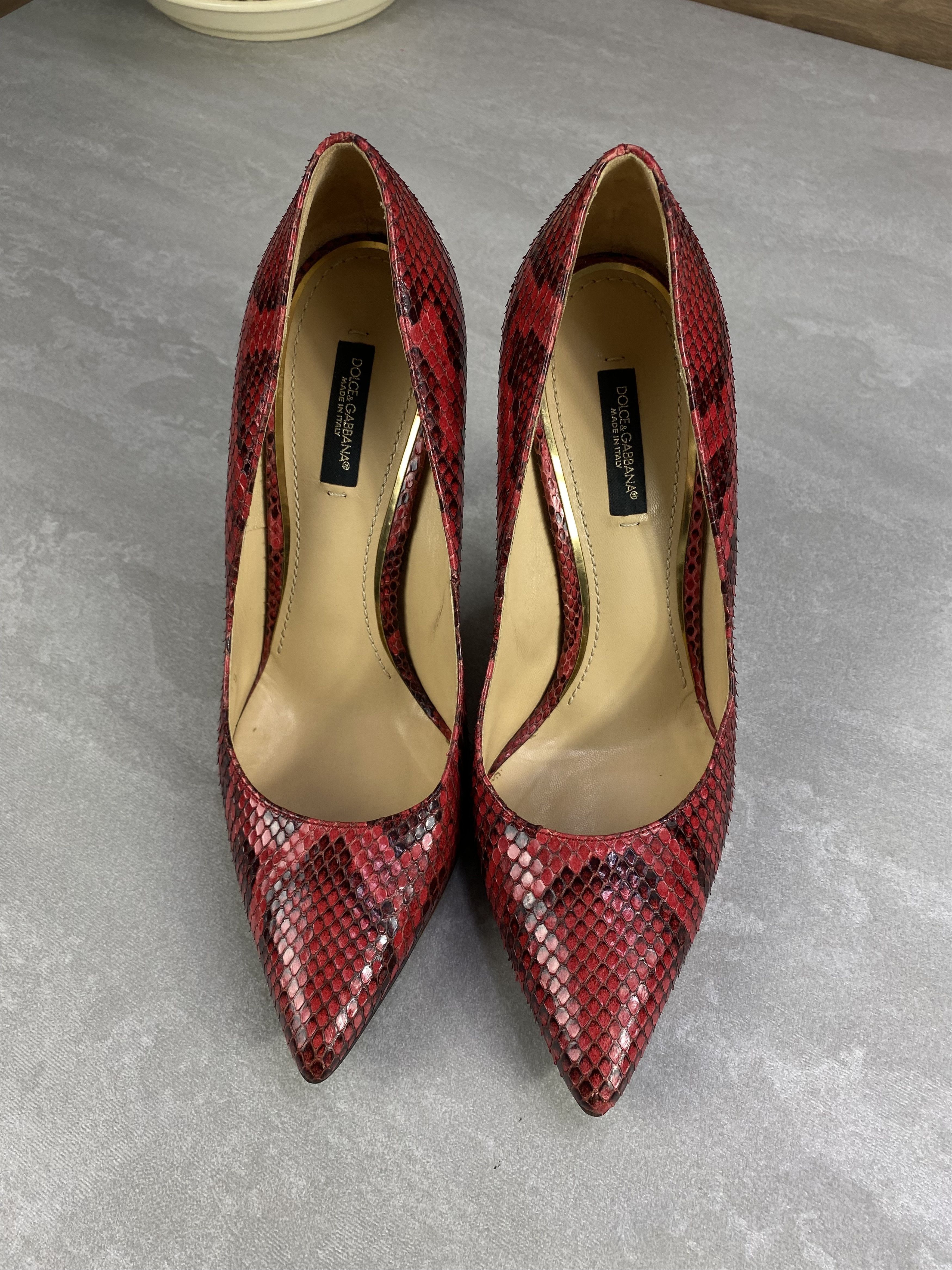 Dolce & Gabbana Dolce & Gabbana Red Python Pointed Toe Pumps Size 38 Size US 8 / IT 38 - 7 Thumbnail