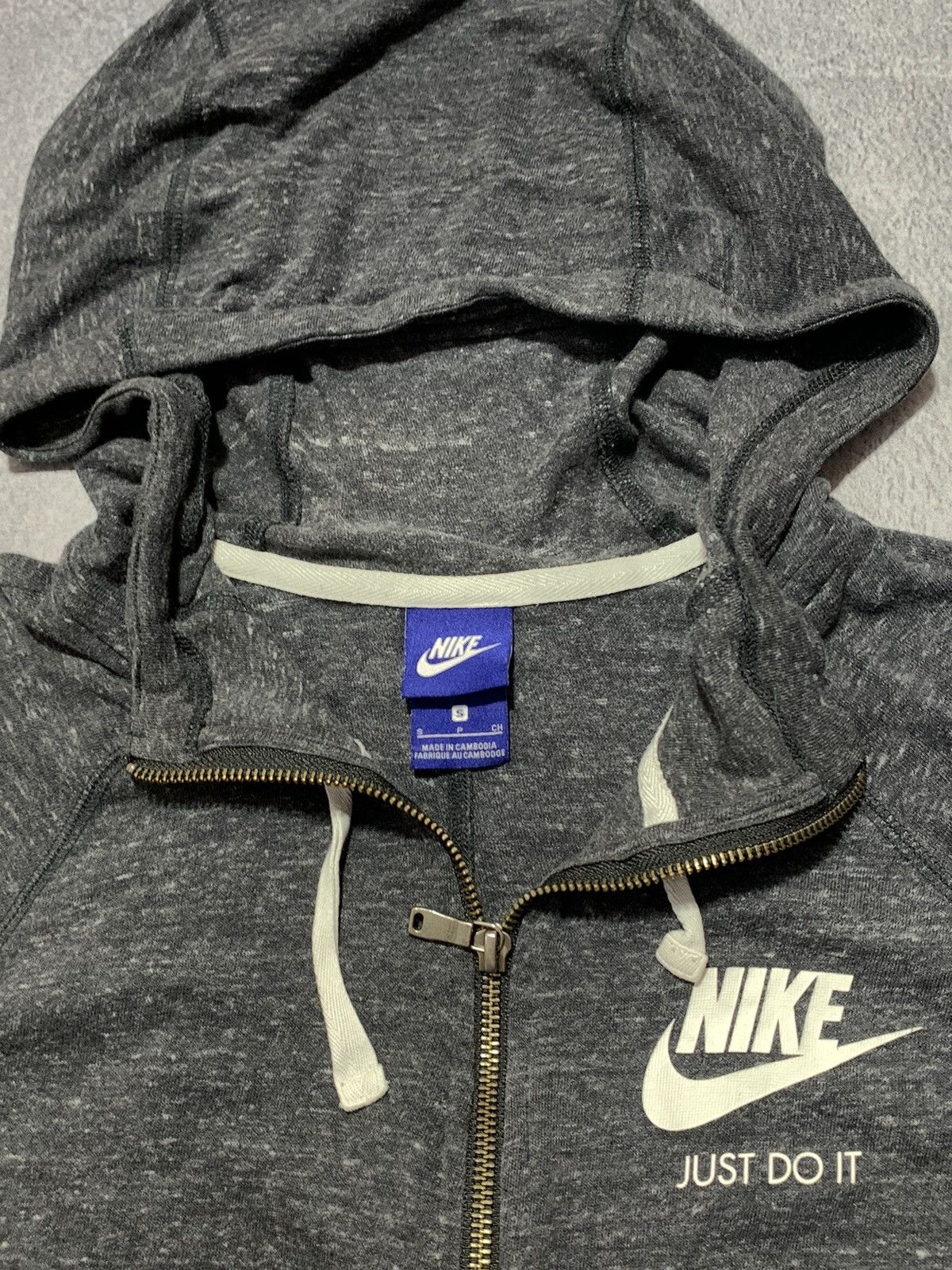 Nike × Vintage Vintage Y2K Nike small swoosh zip hoodie streetwear size S Size S / US 4 / IT 40 - 4 Thumbnail