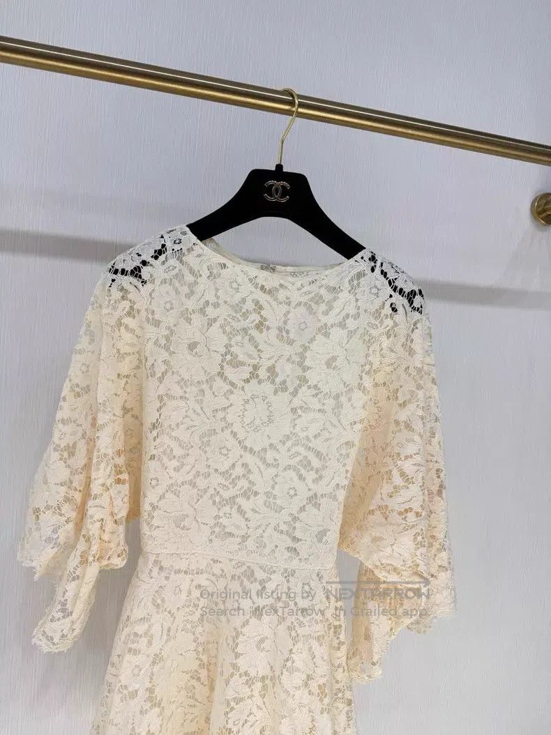 Valentino Valentino Heavy work full lace heavy work dress Size XS / US 0-2 / IT 36-38 - 3 Thumbnail