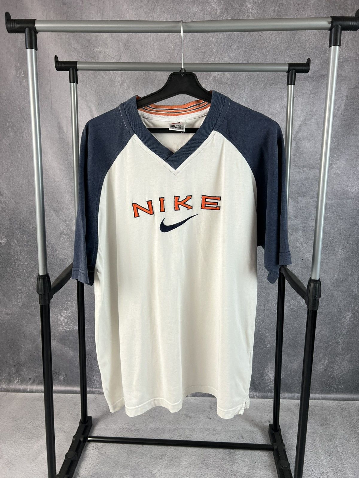Nike × Vintage Vintage Nike embroidered logo T-shirt Size US L / EU 52-54 / 3 - 1 Thumbnail