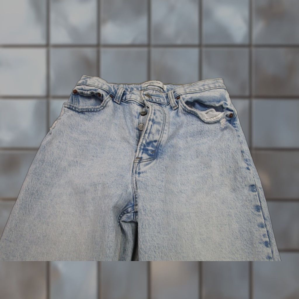 Abercrombie & Fitch Abercrombie & Fitch The Dad Jeans Womens 4L High Rise Blue Distressed Straight Size 27" / US 4 / IT 40 - 1 Thumbnail