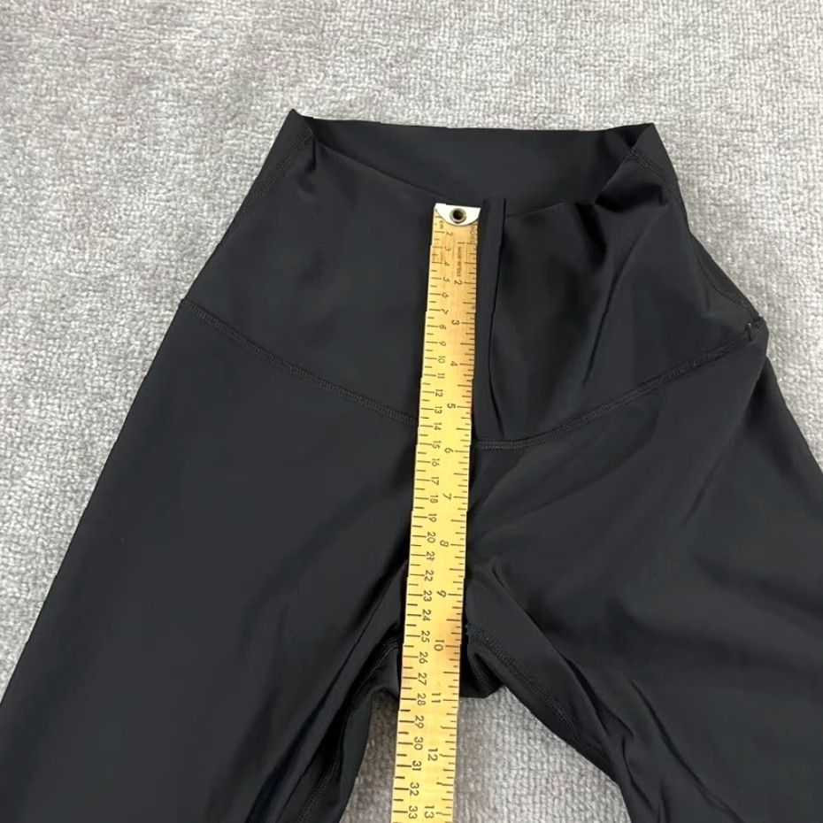 Lululemon VINTAGE? No. So: Lululemon Leggings Women’s Size 6 Black Ankle Activewear Yoga Run Gym 31" Inseam Size 28" / US 6 / IT 42 - 7 Thumbnail