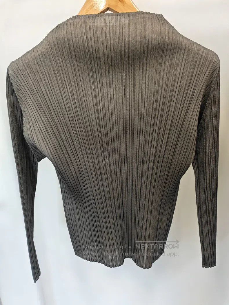 Issey Miyake Issey Miyake Dark Gray Pleated Mock Neck Top Size L / US 10 / IT 46 - 2 Thumbnail