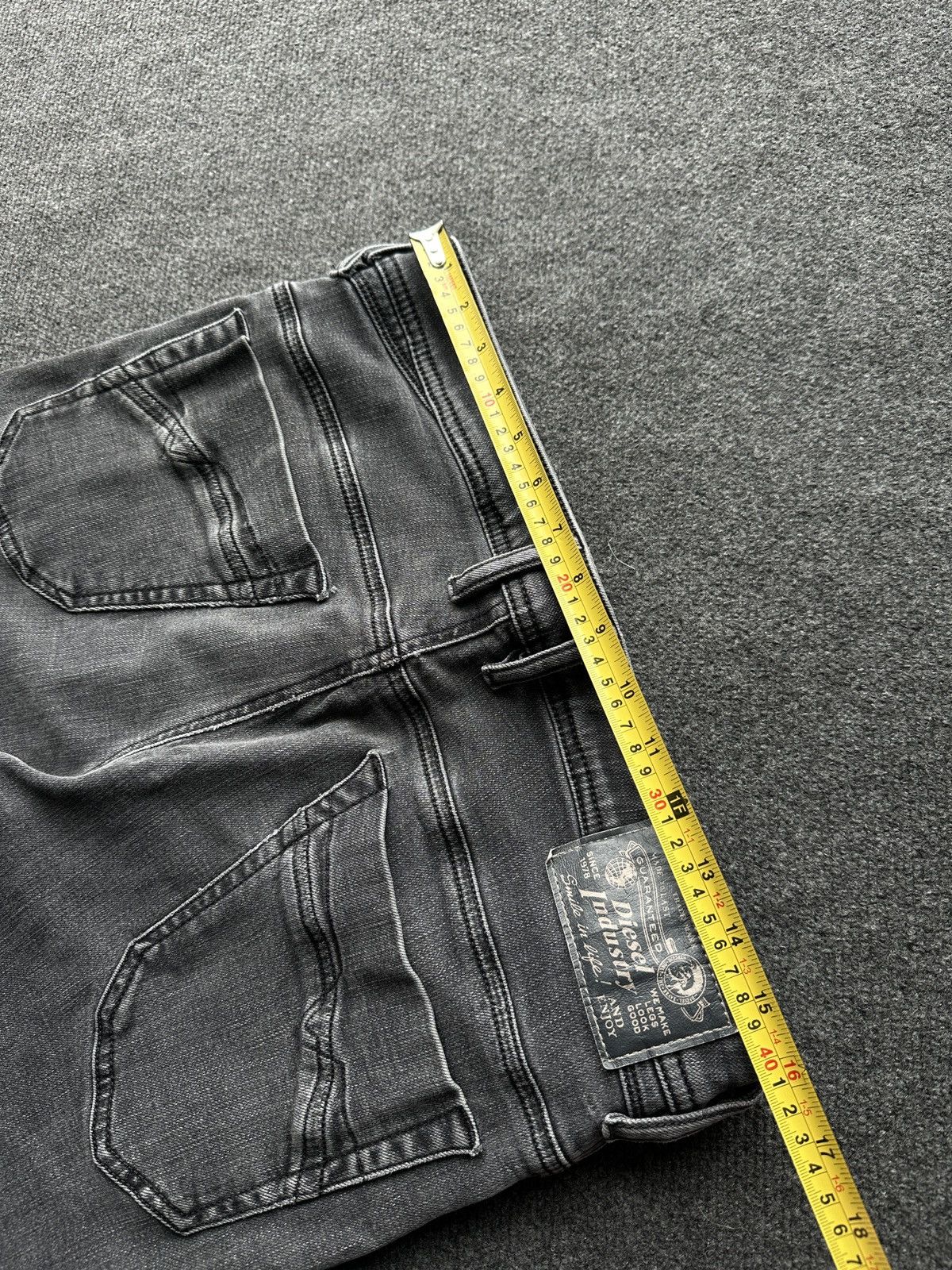 Diesel VNTG 🚨 Y2K Diesel Industry shorts Streetwearj WASHED Size US 32 / EU 48 - 12 Thumbnail