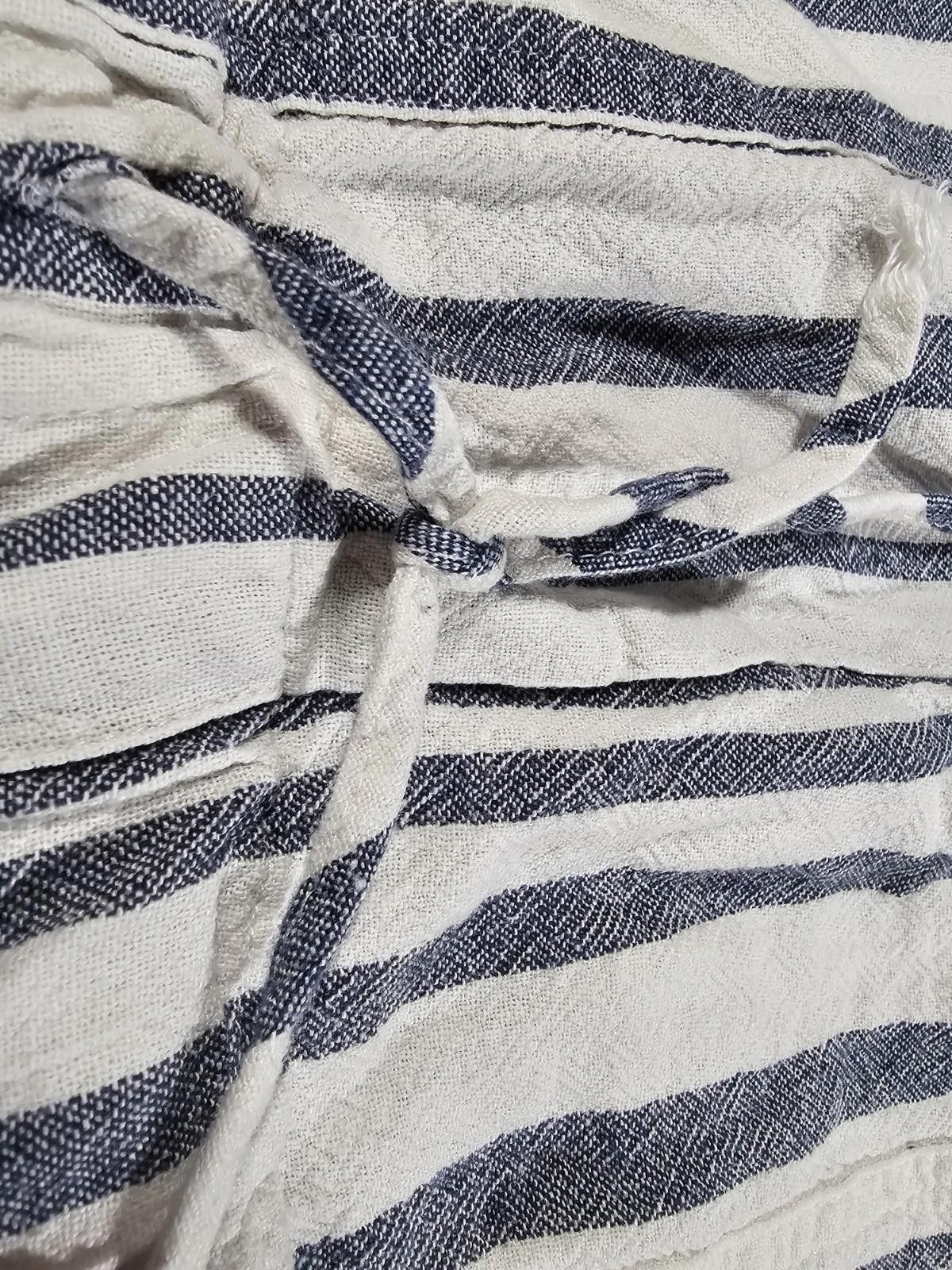 Le Grande Bleu (L.G.B.) Just Living Linen Blue White Striped Small Shorts Size 28" / US 6 / IT 42 - 2 Thumbnail