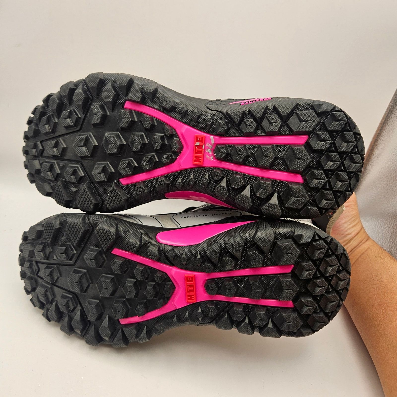 Vans VANS WOMEN'S 8.5 CRESTLINE GORE-TEX MTE BOOTS WHITE PINK Size US 8.5 / IT 38.5 - 5 Thumbnail