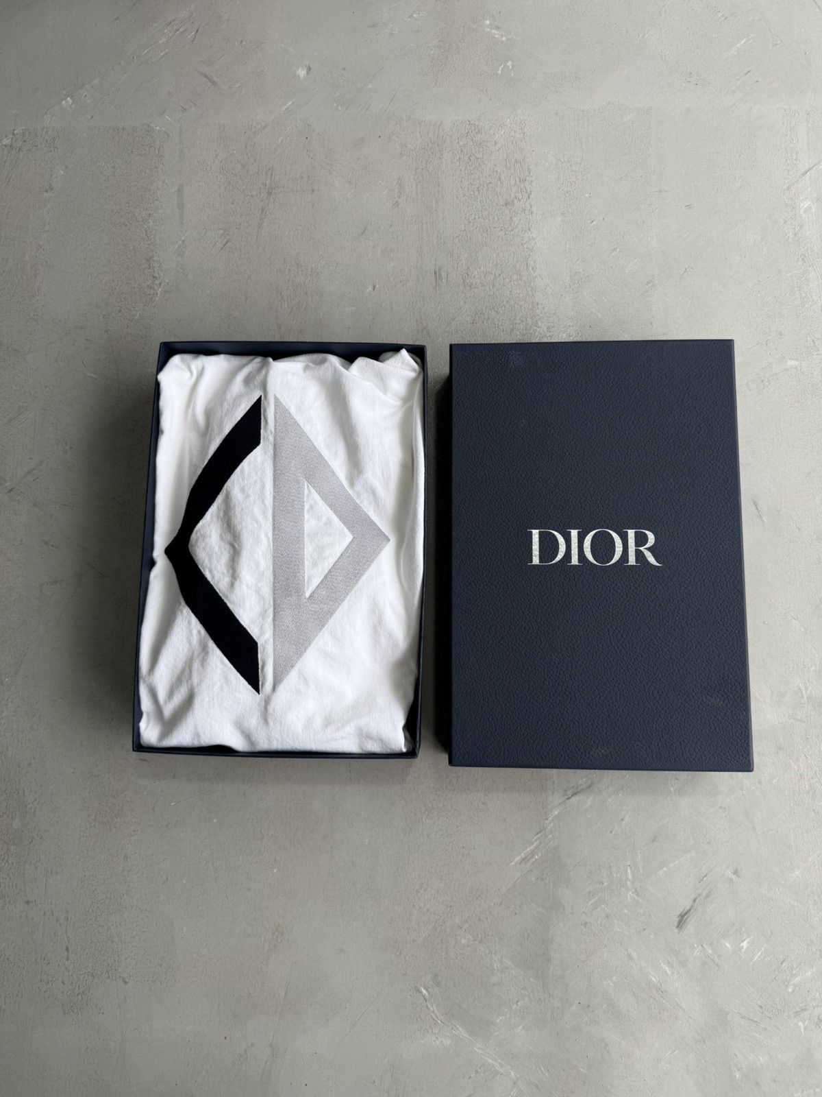 Dior Dior - Embroidered CD Denim Jacket Size US L / EU 52-54 / 3 - 1 Thumbnail