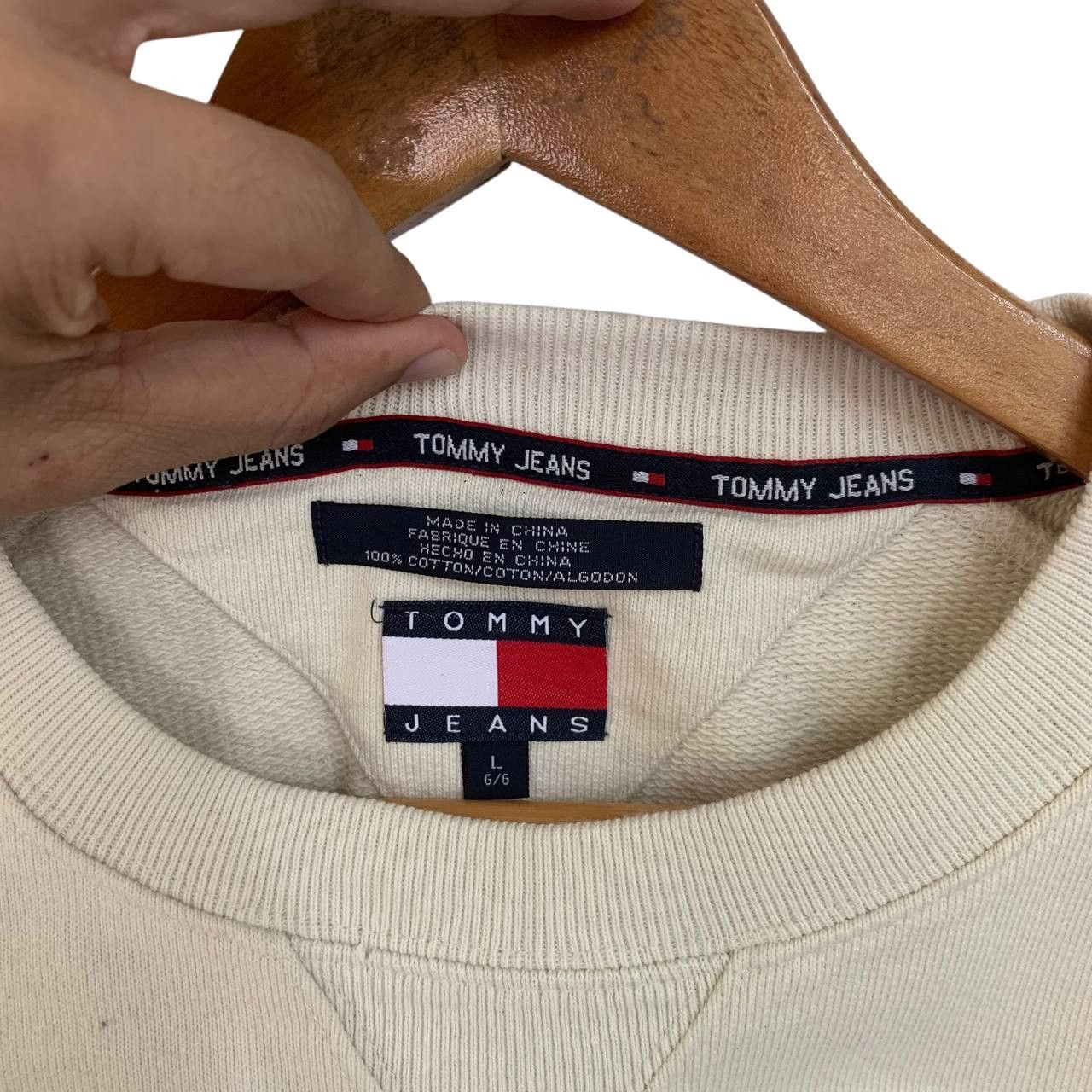 Tommy Hilfiger Vintage Tommy Hilfiger Sweatshirt Plain Short Sleeve Size US XL / EU 56 / 4 - 3 Thumbnail