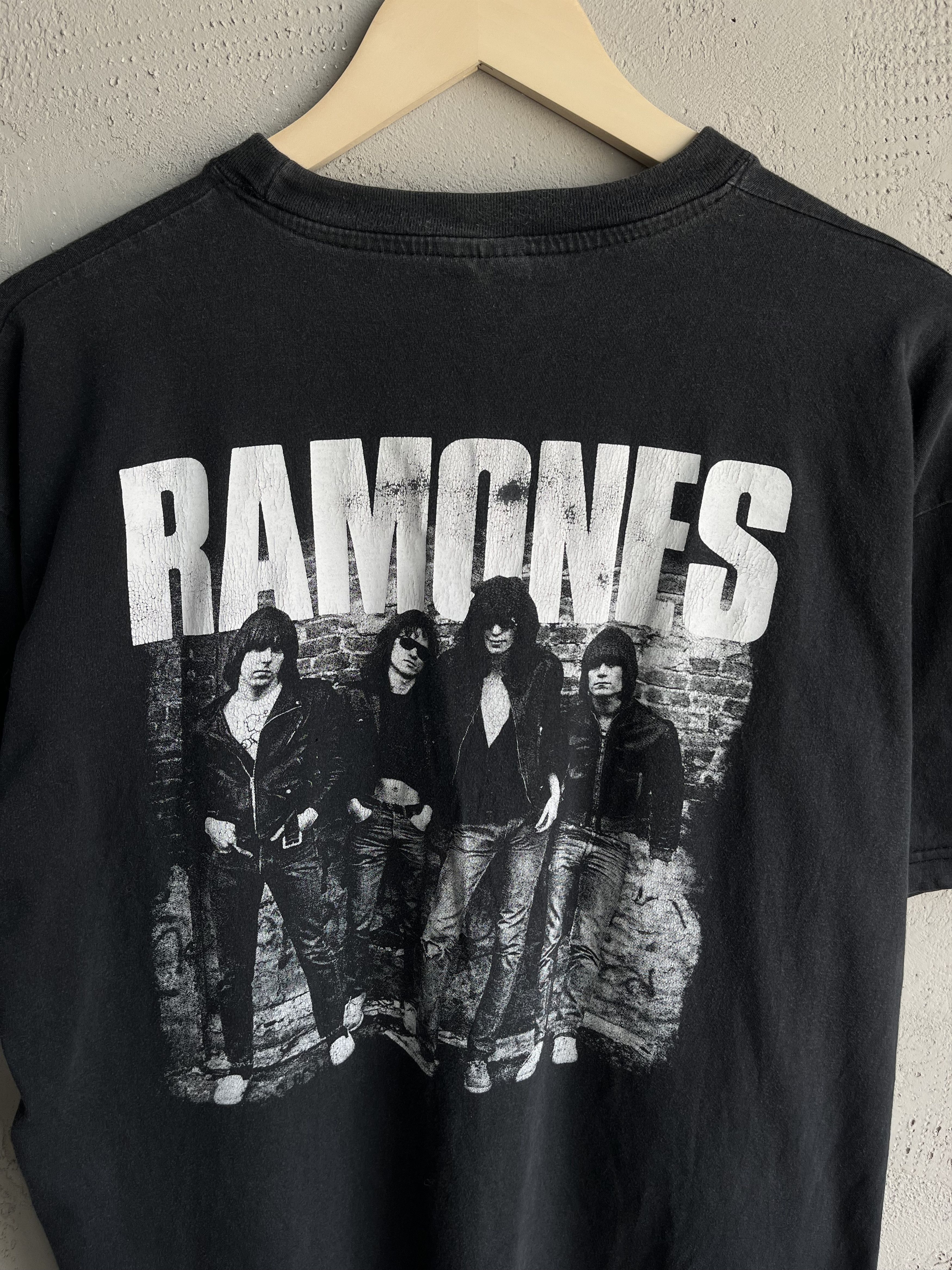 Band Tees × Vintage Vintage 90s Ramones Rock Band Graphic Print Black T Shirt Size US XL / EU 56 / 4 - 5 Thumbnail