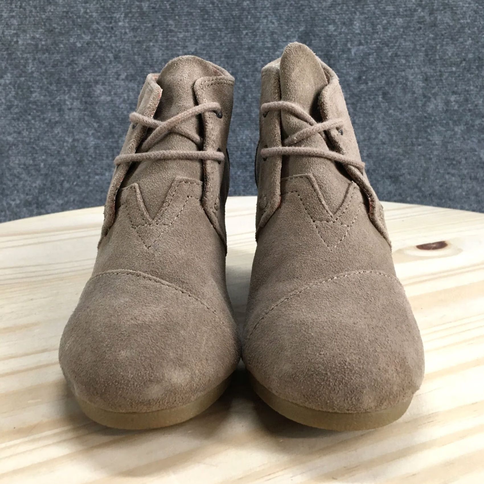 Toms TOMS Boots Womens 5 Desert Ankle Bootie Beige Suede Leather Wedge Heel Lace Up Boots Desert 5 Beige Womens Size US 5 / IT 35 - 7 Thumbnail