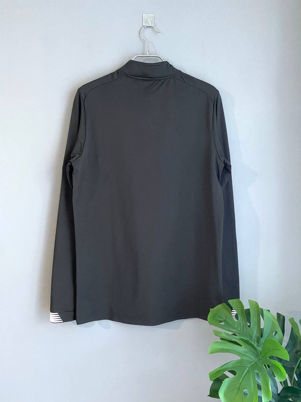 New Balance FC Liverpool 2019/2020 Training Long Sleeve Soccer Jersey, L Size US L / EU 52-54 / 3 - 7 Thumbnail
