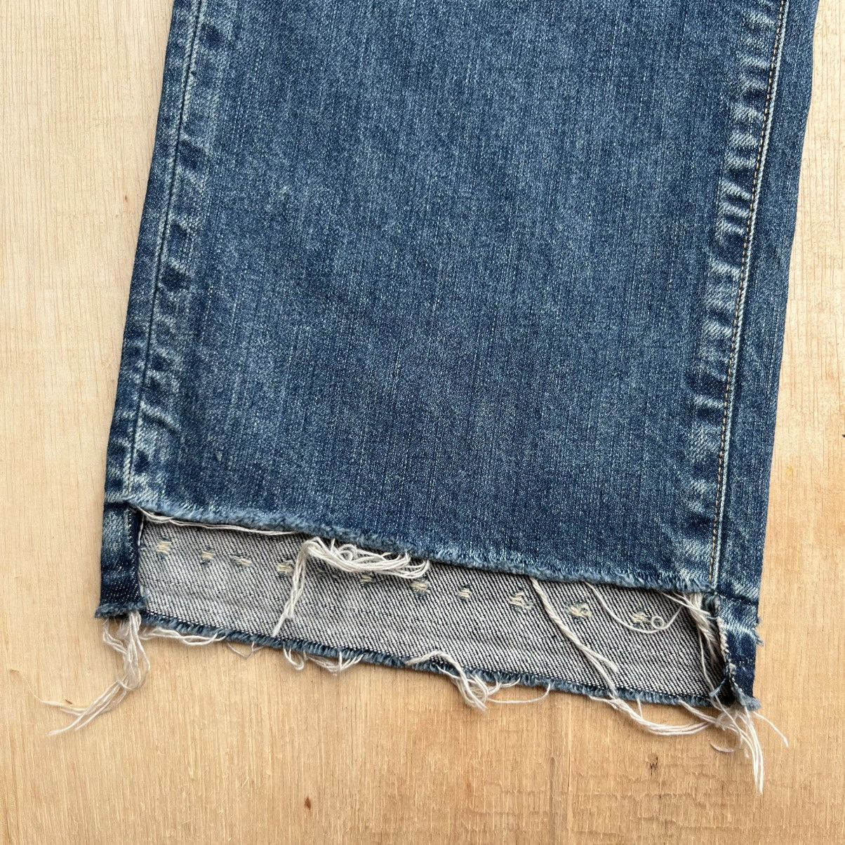 45rpm 45RPM JEANS ASSYMETRICAL BUTTON DISTREESED VINTAGE JAPANESE Size US 31 - 3 Thumbnail