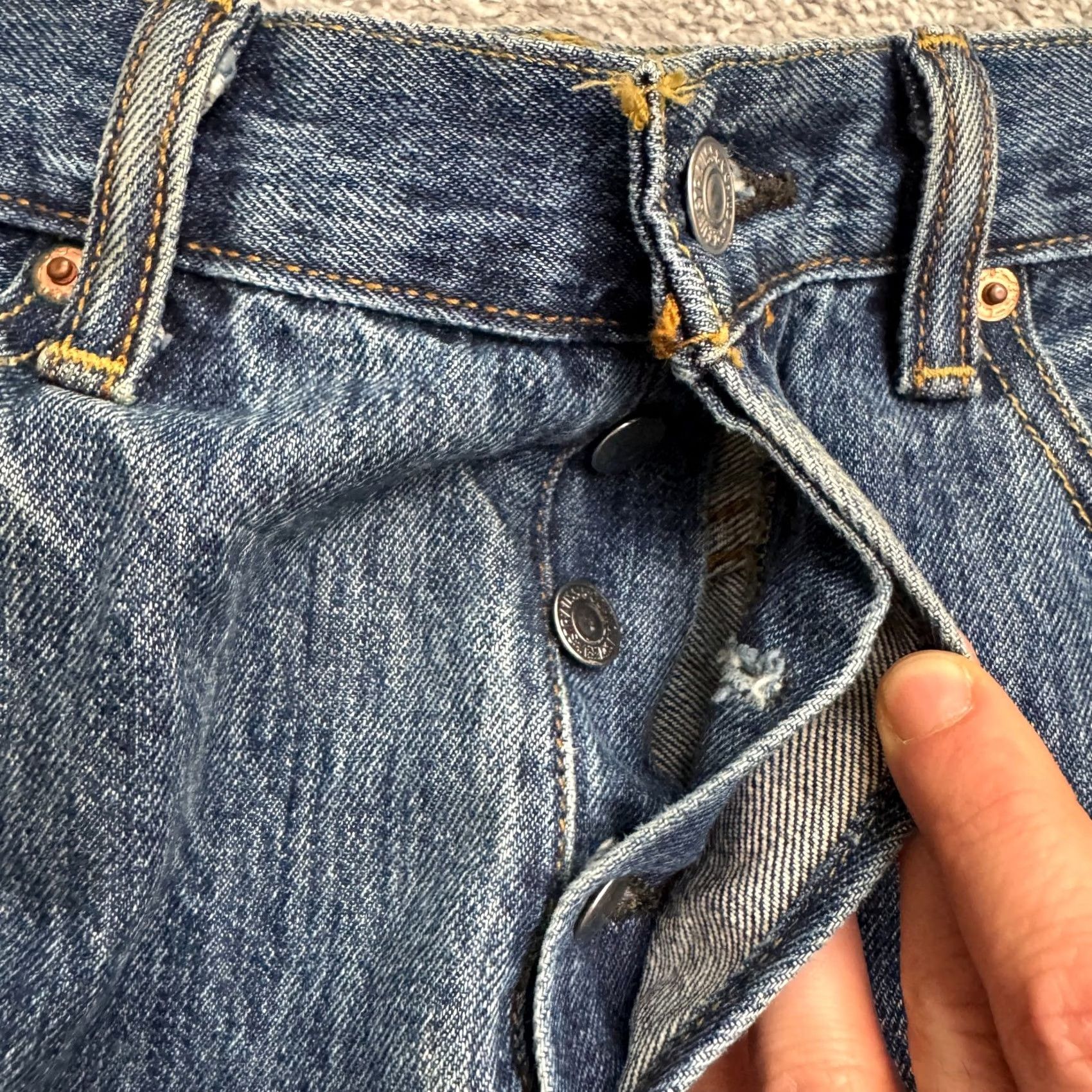 Levi's Levi's 501 Jeans Men 30x30 Denim Blue Dark Wash Straight Button Fly 5-Pocket Regular Fit Vintage No N/A Size US 30 / EU 46 - 5 Thumbnail