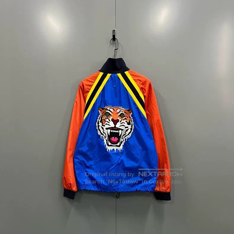 ジャケット・アウター GUCCI BLUETIGER EMBROIDERY ZIP-UP JACKET 100% Authentic GUCCI Blue Tiger Patch Technical Jersey