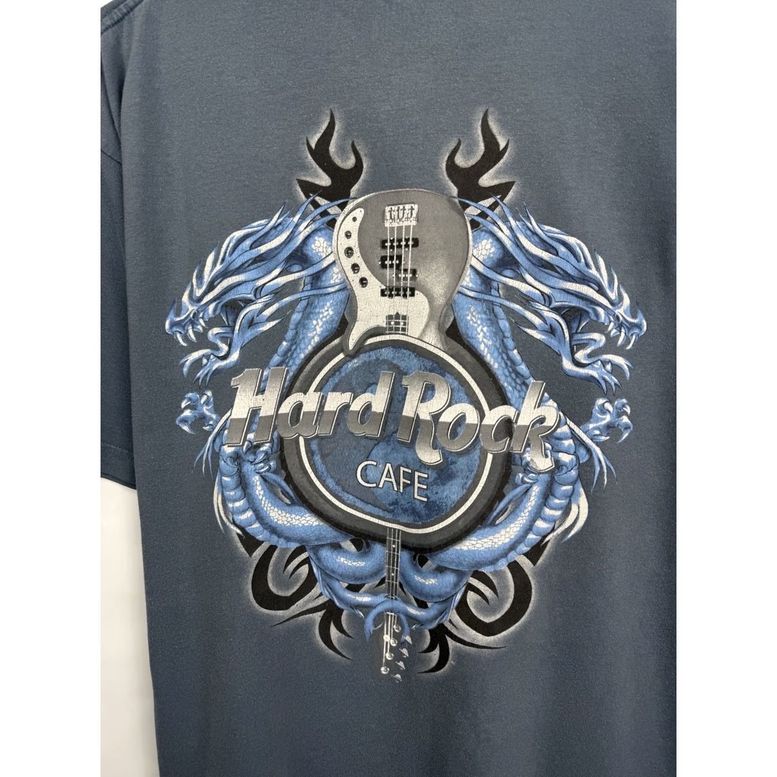 Hard Rock Cafe VINTAGE 90s Hard Rock Cafe Barcelona Spain T-Shirt Dragon Size L Mens Blue Size US L / EU 52-54 / 3 - 5 Thumbnail