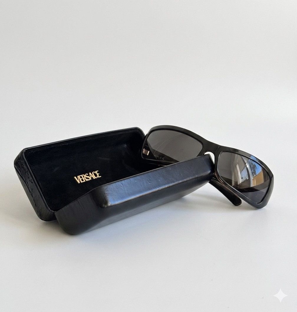 Versace Vintage Versace Versus brown sunglasses Size ONE SIZE - 2 Thumbnail