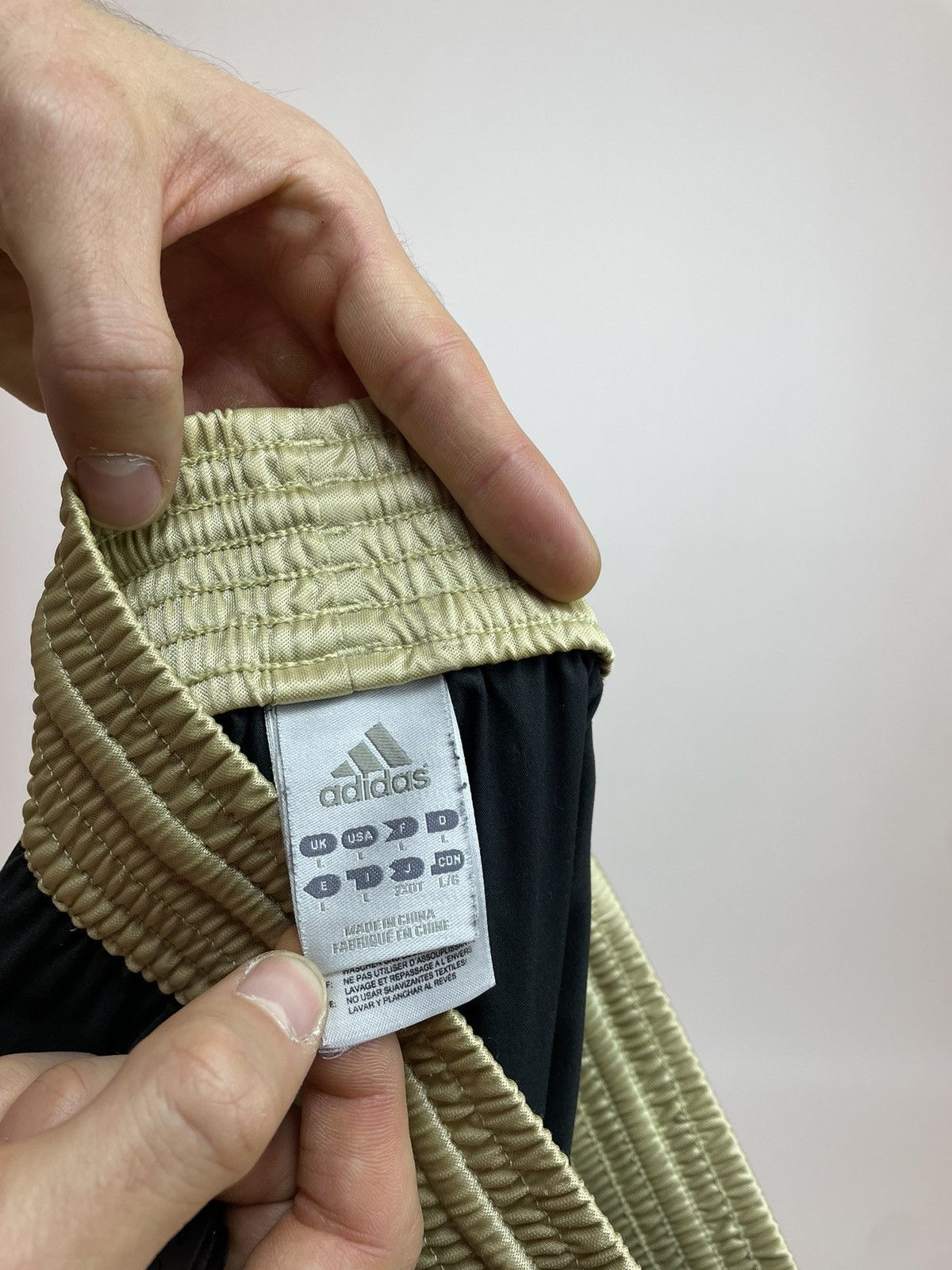 Adidas Adidas DEUTSCHER FUSSBALL BUND Soccers Shorts Mens size L Size US 32 / EU 48 - 11 Thumbnail