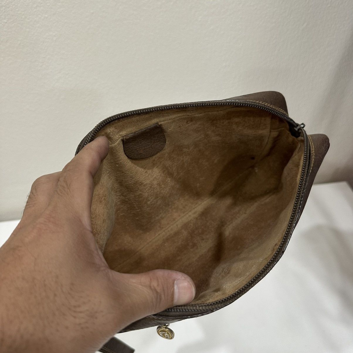Gucci ‼️YES‼️ GG GUCCI VINTAGE MONOGRAM CLUTCH BAG Size ONE SIZE - 12 Thumbnail