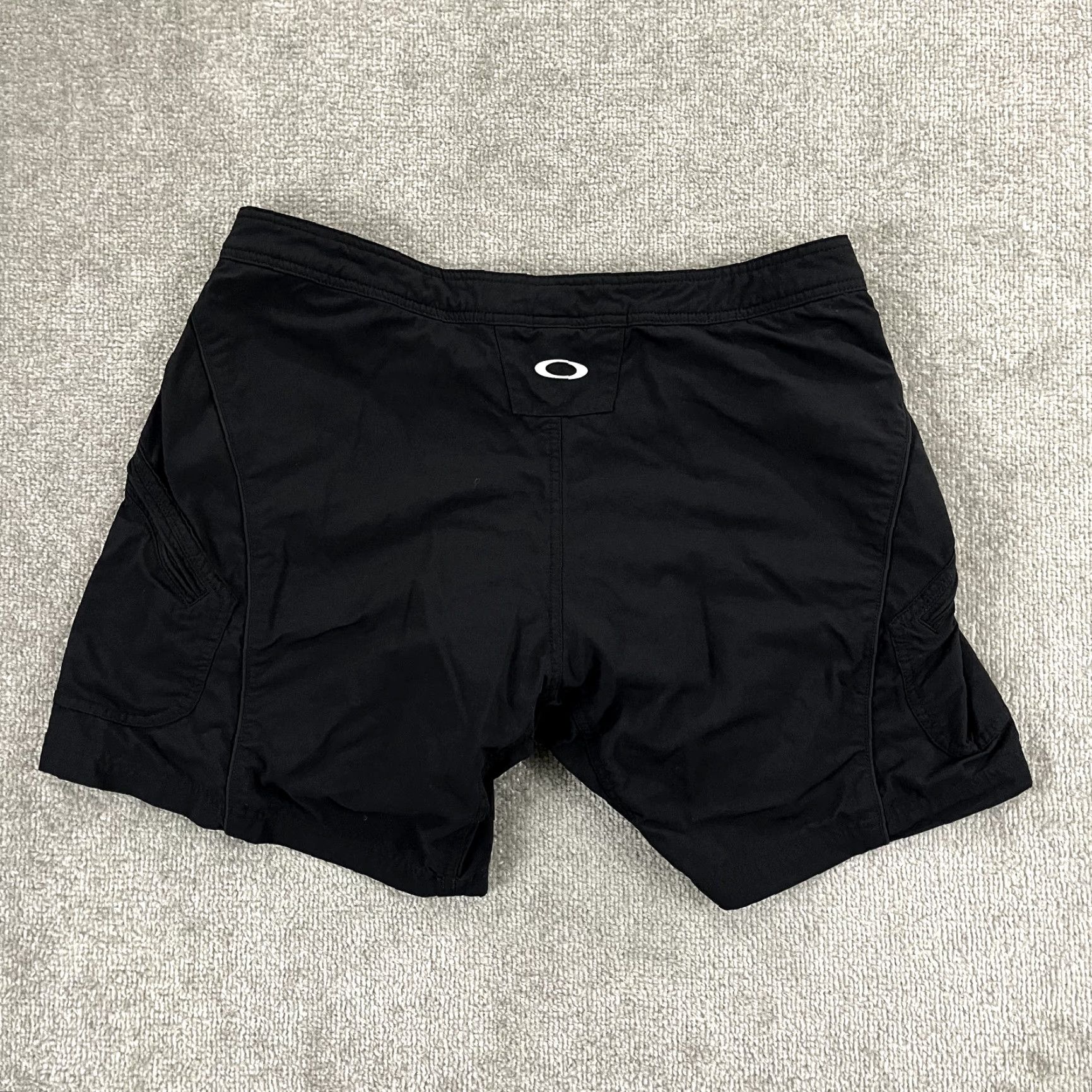 Oakley OAKLEY Shorts Mens L 7" Black Lined Padded Cycling Y2K Breathable Pockets 100% Nylon Solar Layered Activewear Sports Mens Size US 33 - 2 Thumbnail