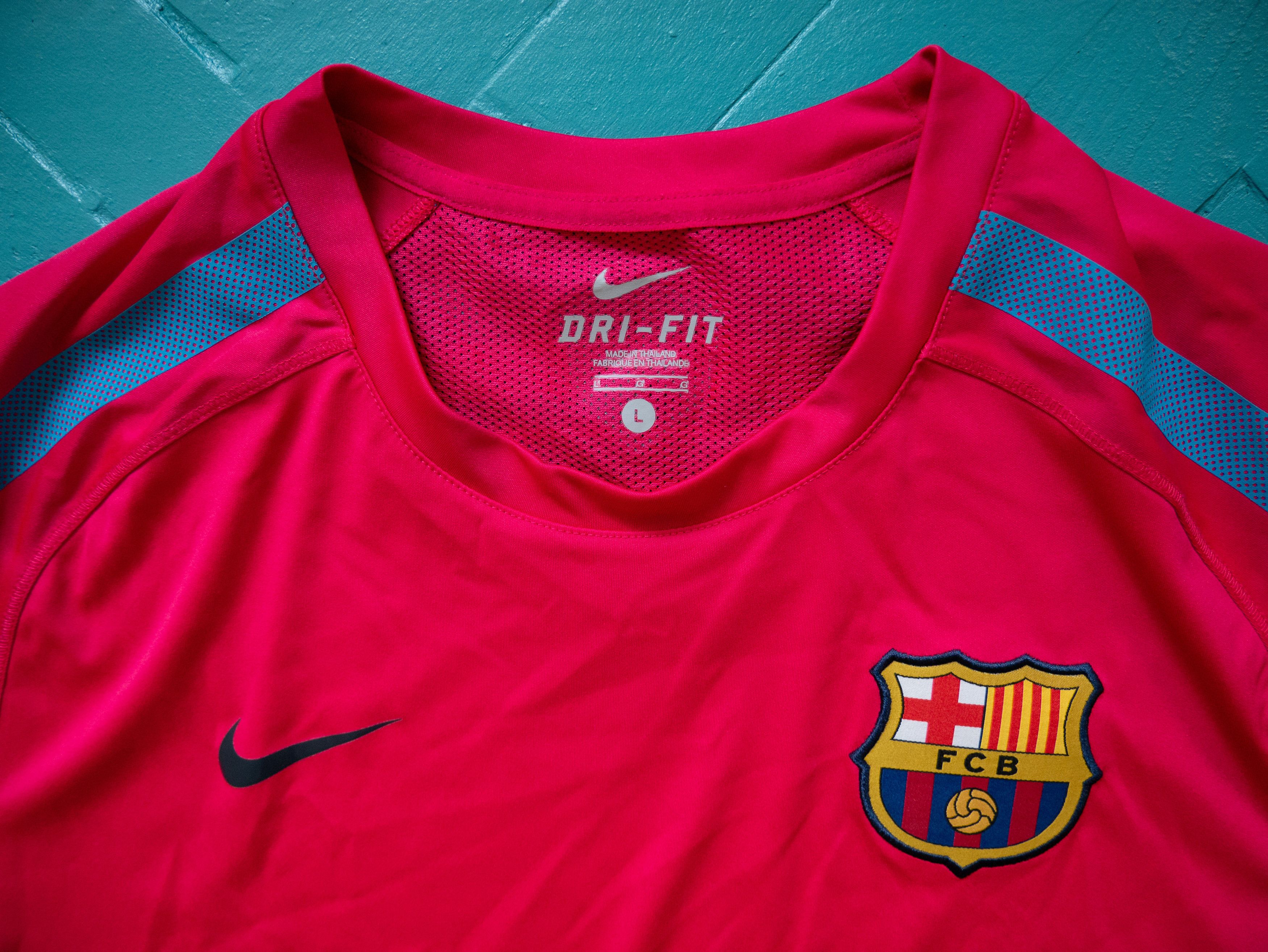 Nike Vintage Nike x Barcelona Rare Training Soccer Jersey 10-11 L Size US L / EU 52-54 / 3 - 3 Thumbnail