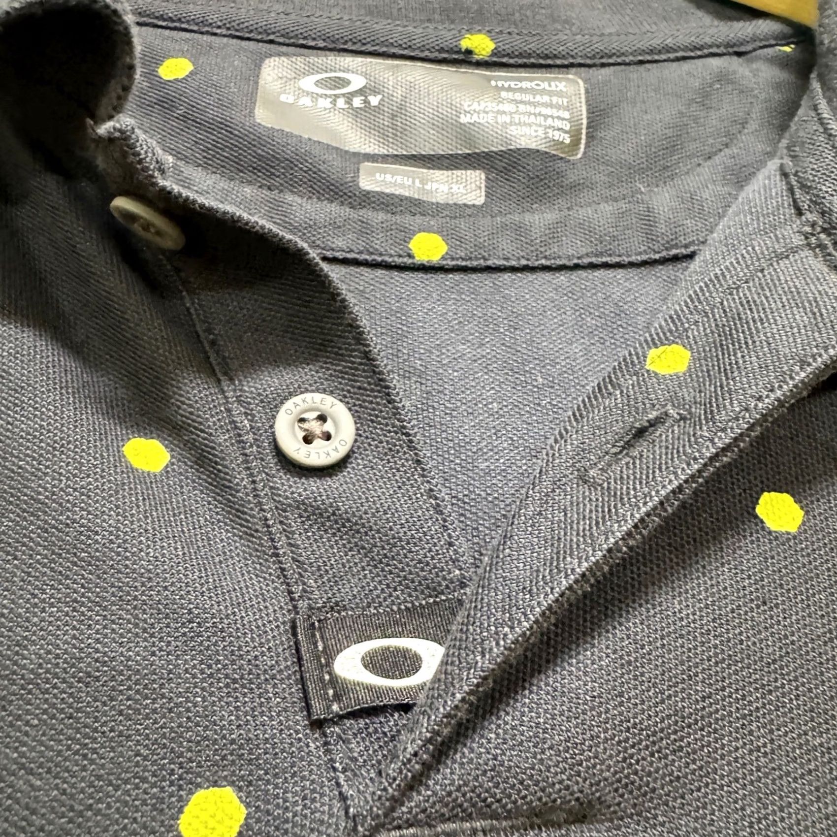 Oakley Oakley Polo Shirt Men XL Regular Hydrolix Spotted Golf Activewear Black Polo Shirt Mens XL Regular Hydrolix Spotted Golf Activewear Size US XL / EU 56 / 4 - 6 Thumbnail