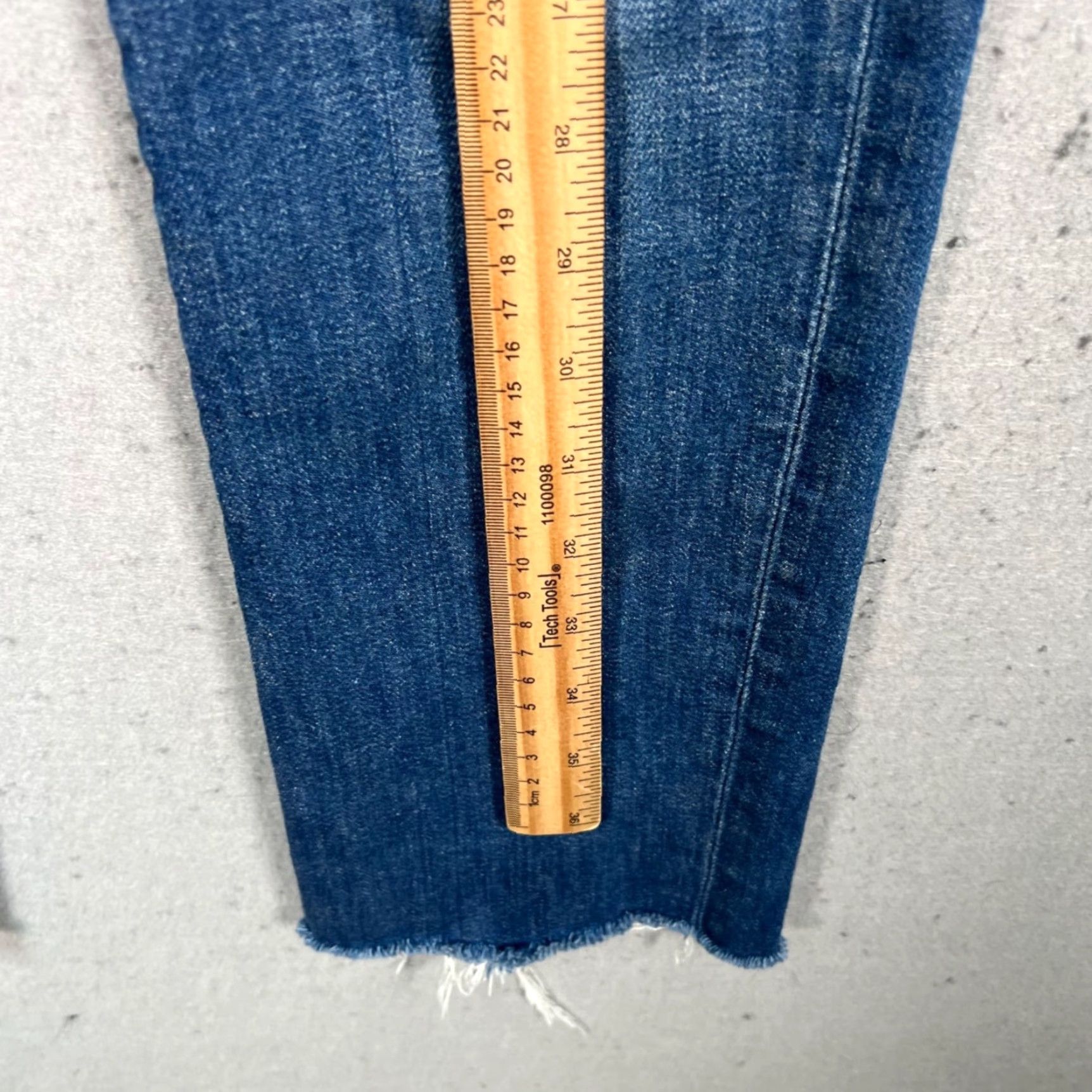 Denime Acne Denim Jeans Womens 26 x 29 High-Waisted Blue Skinny 5-Pocket Raw Hem Size 30" / US 8 / IT 44 - 6 Thumbnail