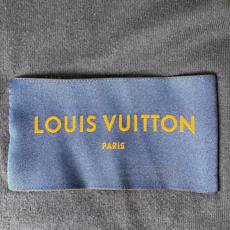 Louis Vuitton Louis Vuitton Black and green tricolour printed teddy pola Size US M / EU 48-50 / 2 - 3 Thumbnail