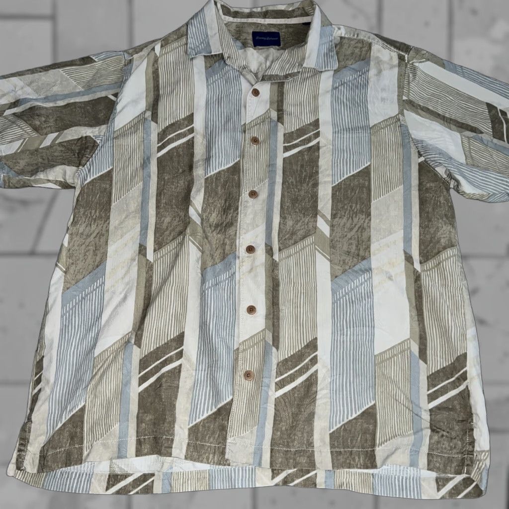 Tommy Bahama VINTAGE Tommy Bahama Beige Hawaiian Shirt Mens XL Short Sleeve Button-Up Size US XL / EU 56 / 4 - 1 Thumbnail