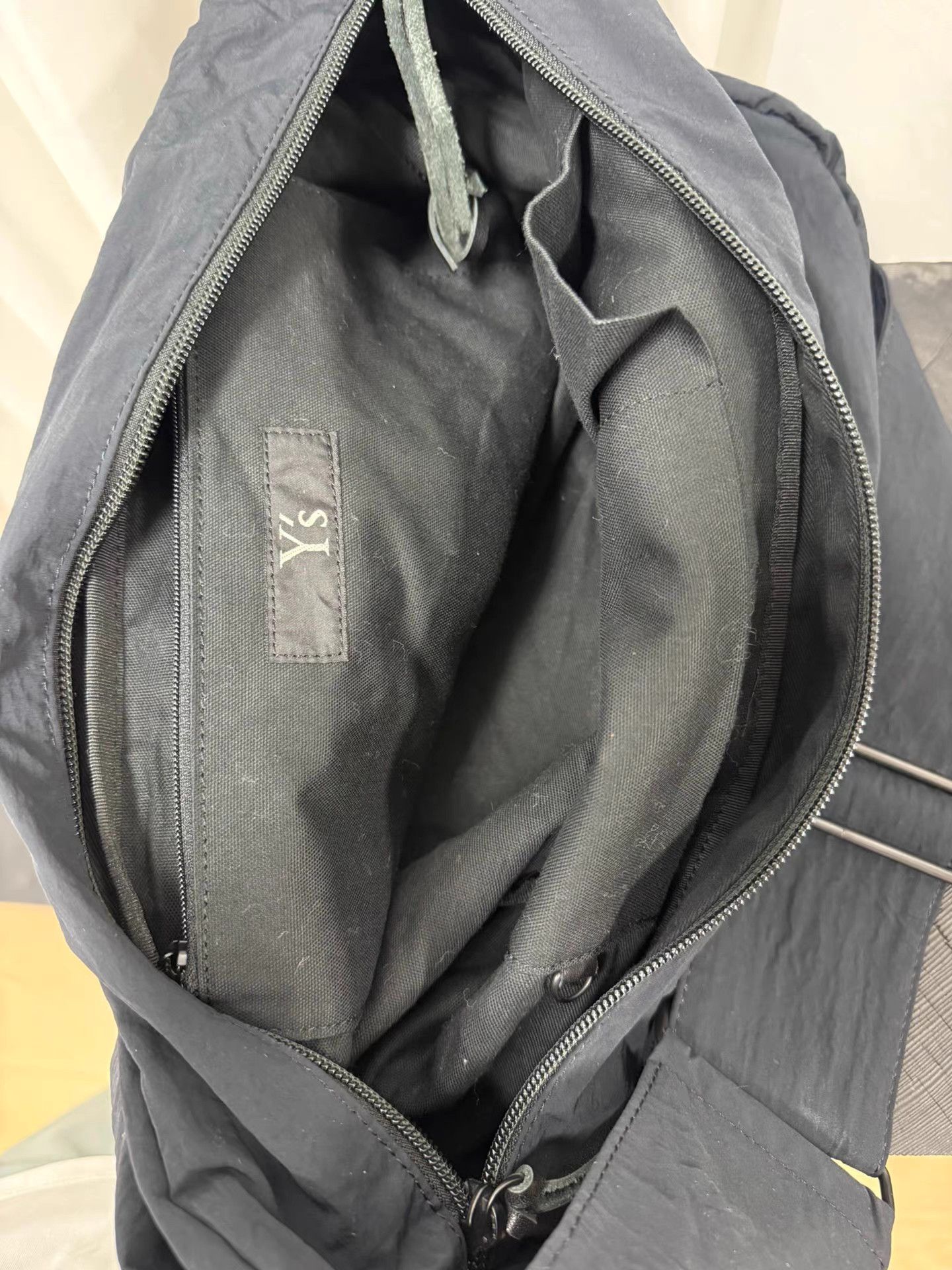 Yohji Yamamoto Yohji Yamamoto Y's Metallic Nylon Dumpling Crossbody Bag K20 Size ONE SIZE - 7 Thumbnail