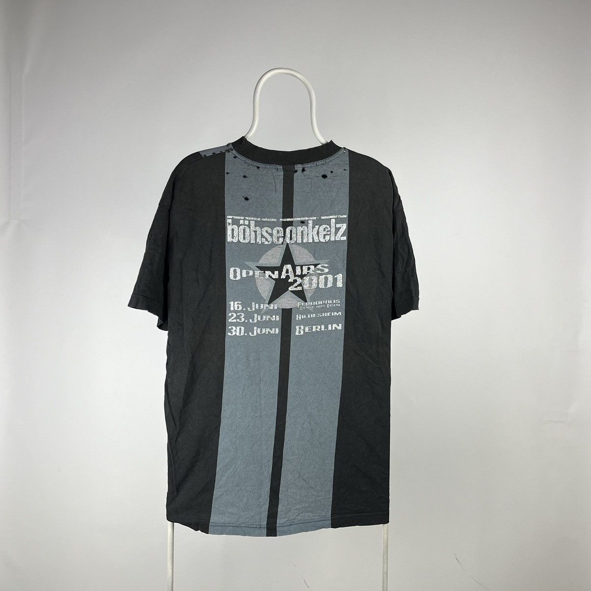 Band Tees Bohse onkelz Tshirt open airs 2001 tour tee size XLarge Size US XL / EU 56 / 4 - 2 Thumbnail