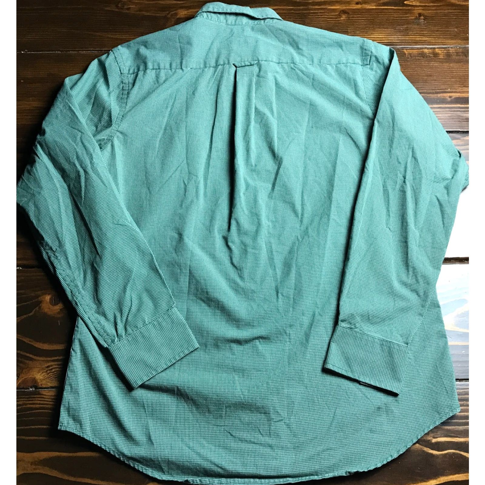 Izod IZOD Shirt Men’s Size M Green White Button-Up Long Sleeve Casual Travel Cotton Cotton Blend Regular 90s? No. (Oops) Size US M / EU 48-50 / 2 - 2 Thumbnail