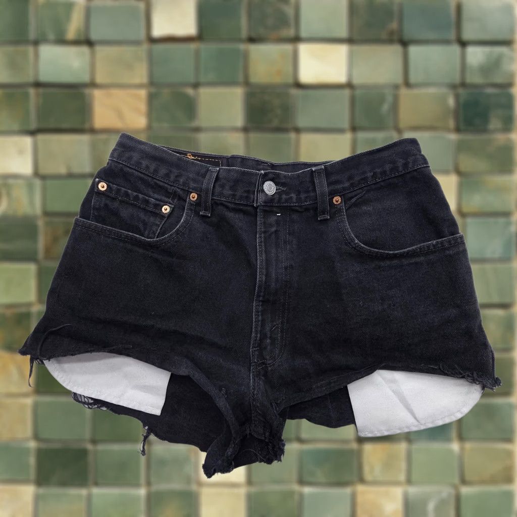 Levi's VINTAGE Levi's 560 Cut-Off Shorts Shirt Women's Black Denim 90s Size 32 Size 24" / US 00 / IT 34 - 1 Thumbnail