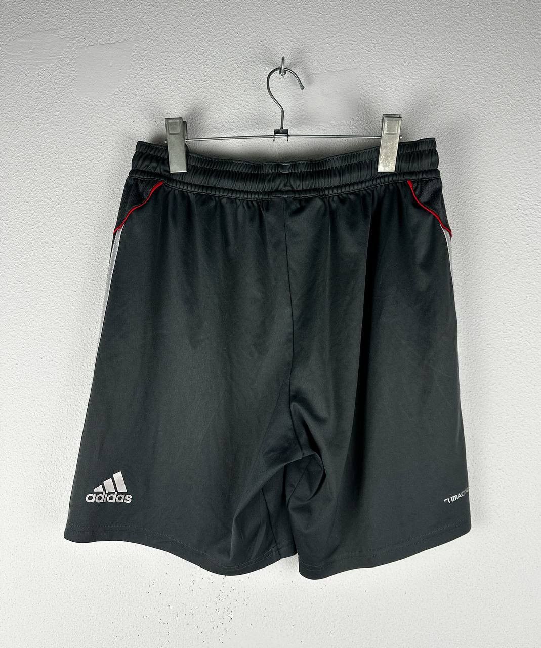 Nike Nike Liverpool Size US 34 / EU 50 - 2 Thumbnail