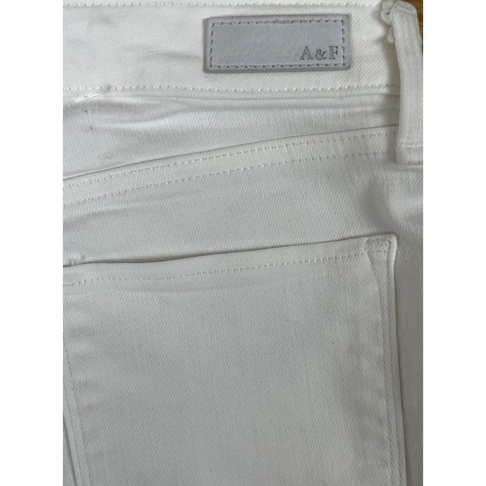 Abercrombie & Fitch Abercrombie & Fitch Jeans Womens 25 0R White Harper Low Rise Super Skinny Denim Jeans Size 42" / US 20 - 5 Thumbnail