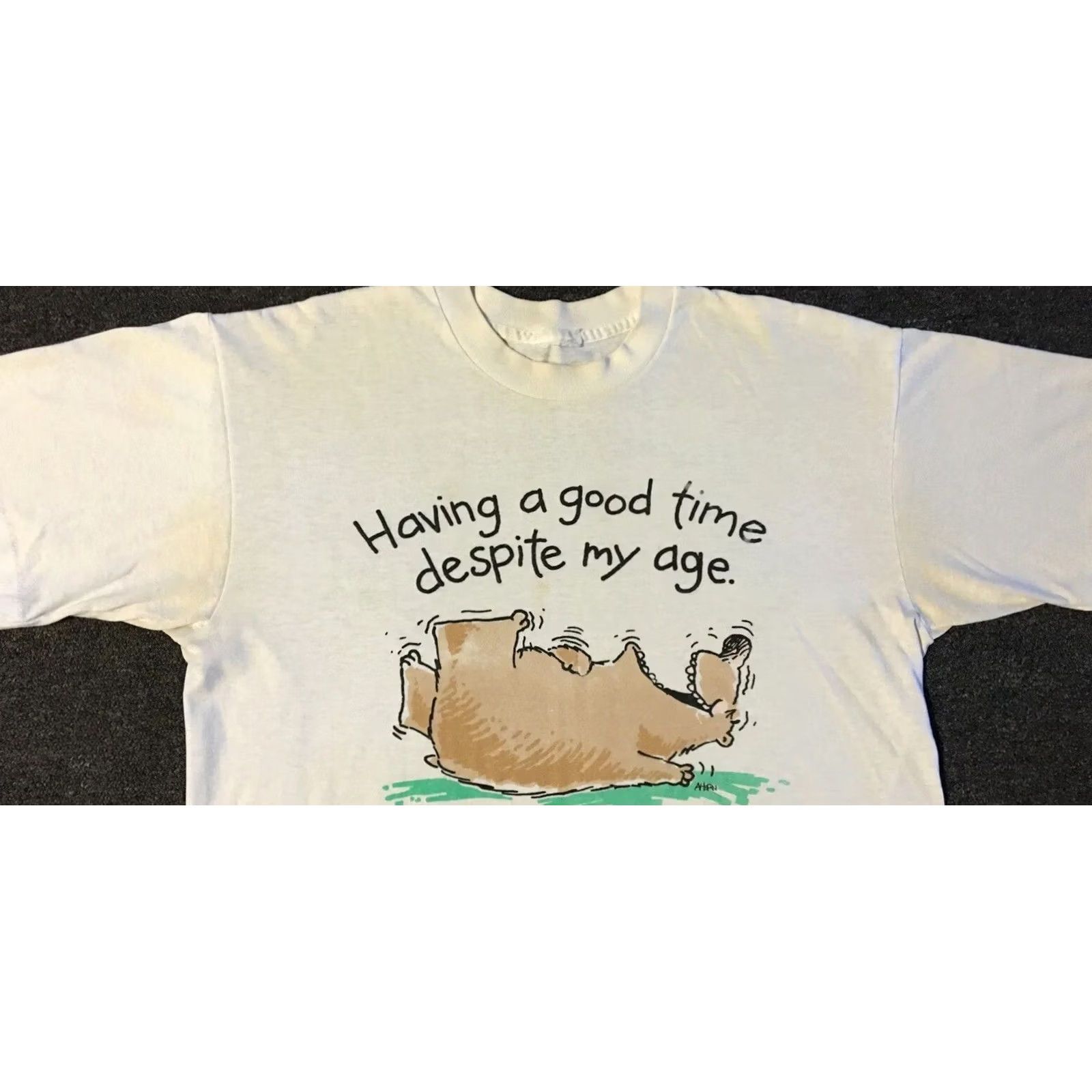Vintage VINTAGE Having A Good Time Despite My Age Faded Shirt S M Funny Saying Grunge 80s 90s White USA Men T-Shirt Small Medium Blocked Size US S / EU 44-46 / 1 - 6 Thumbnail