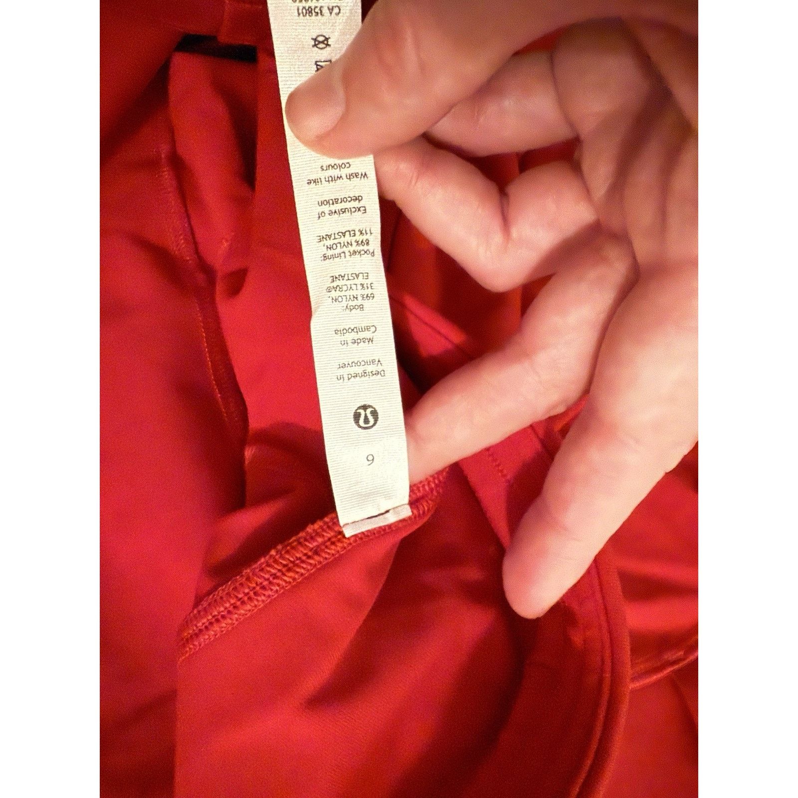 Lululemon Lululemon Swift Speed HR Crop 21" Luxtreme Red 6 Size 28" / US 6 / IT 42 - 3 Thumbnail