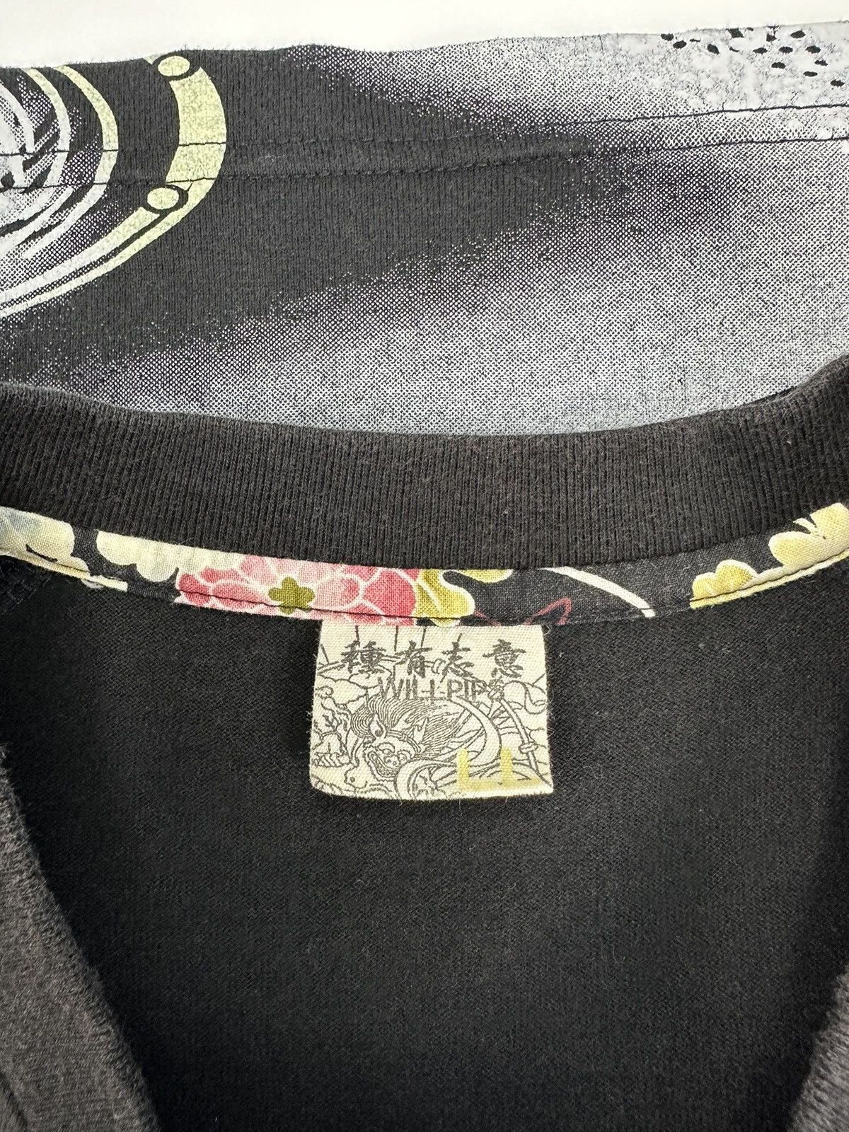 Karakuri Tamashii Vintage Will Pips Koi Fish Japan Sukajan Tshirt A595 Size US L / EU 52-54 / 3 - 9 Thumbnail