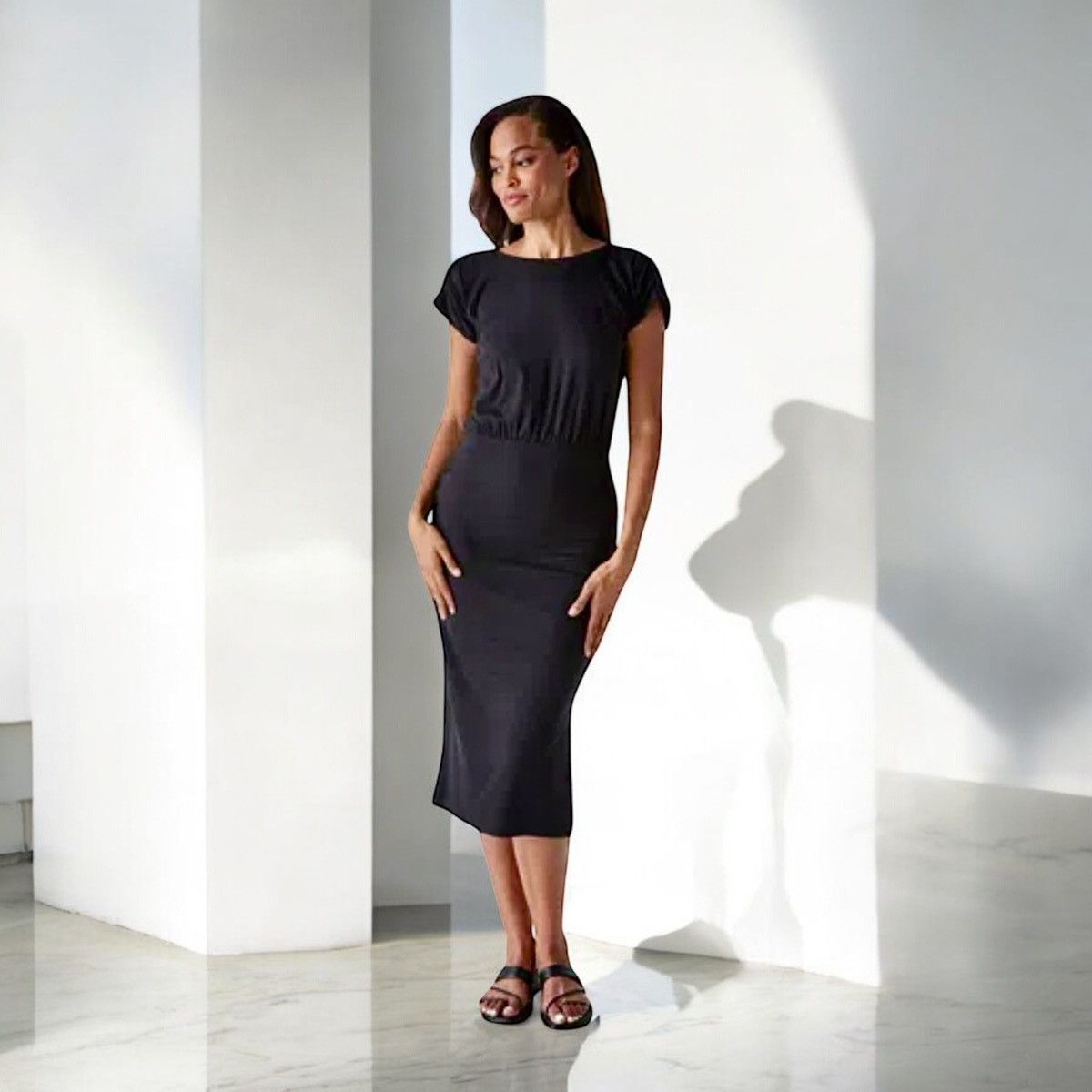 Michael Stars Michael Stars Black Rouched Sides Hannah Midi Dress Sz M Size M / US 6-8 / IT 42-44 - 2 Thumbnail