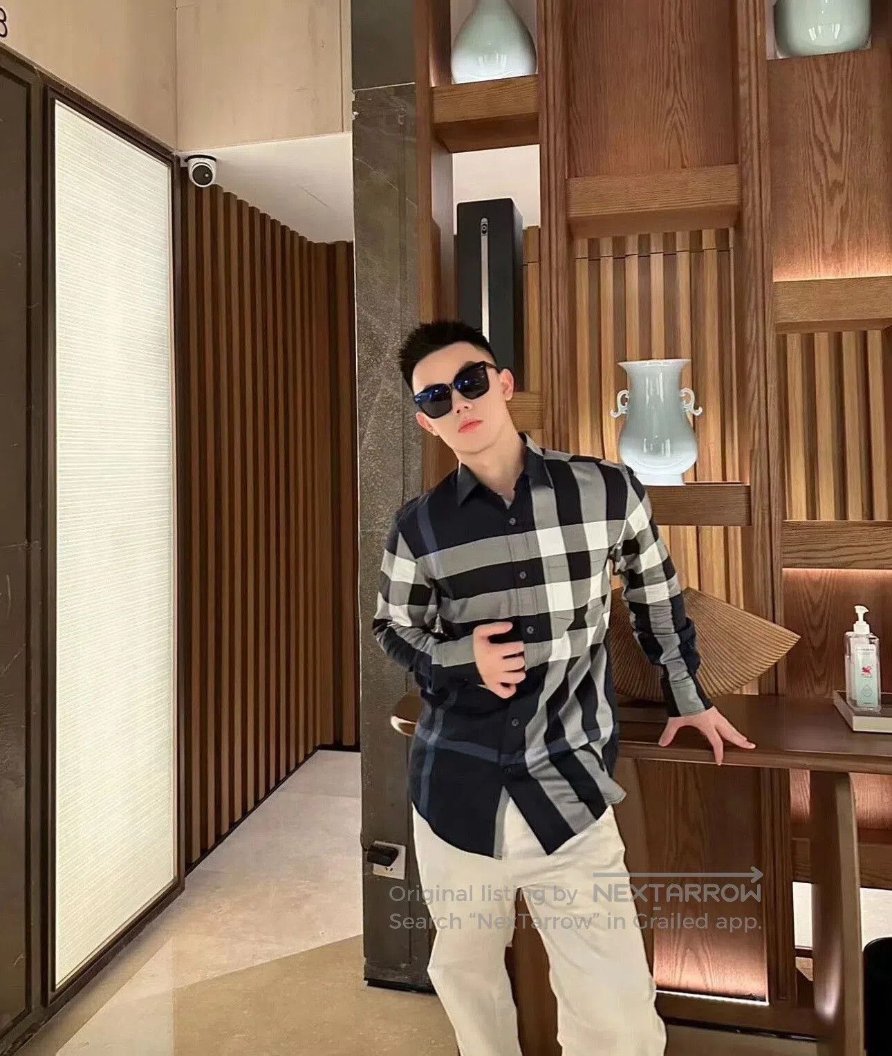 Burberry classic navy blue checkered shirt for all. Size US L / EU 52-54 / 3 - 6 Thumbnail