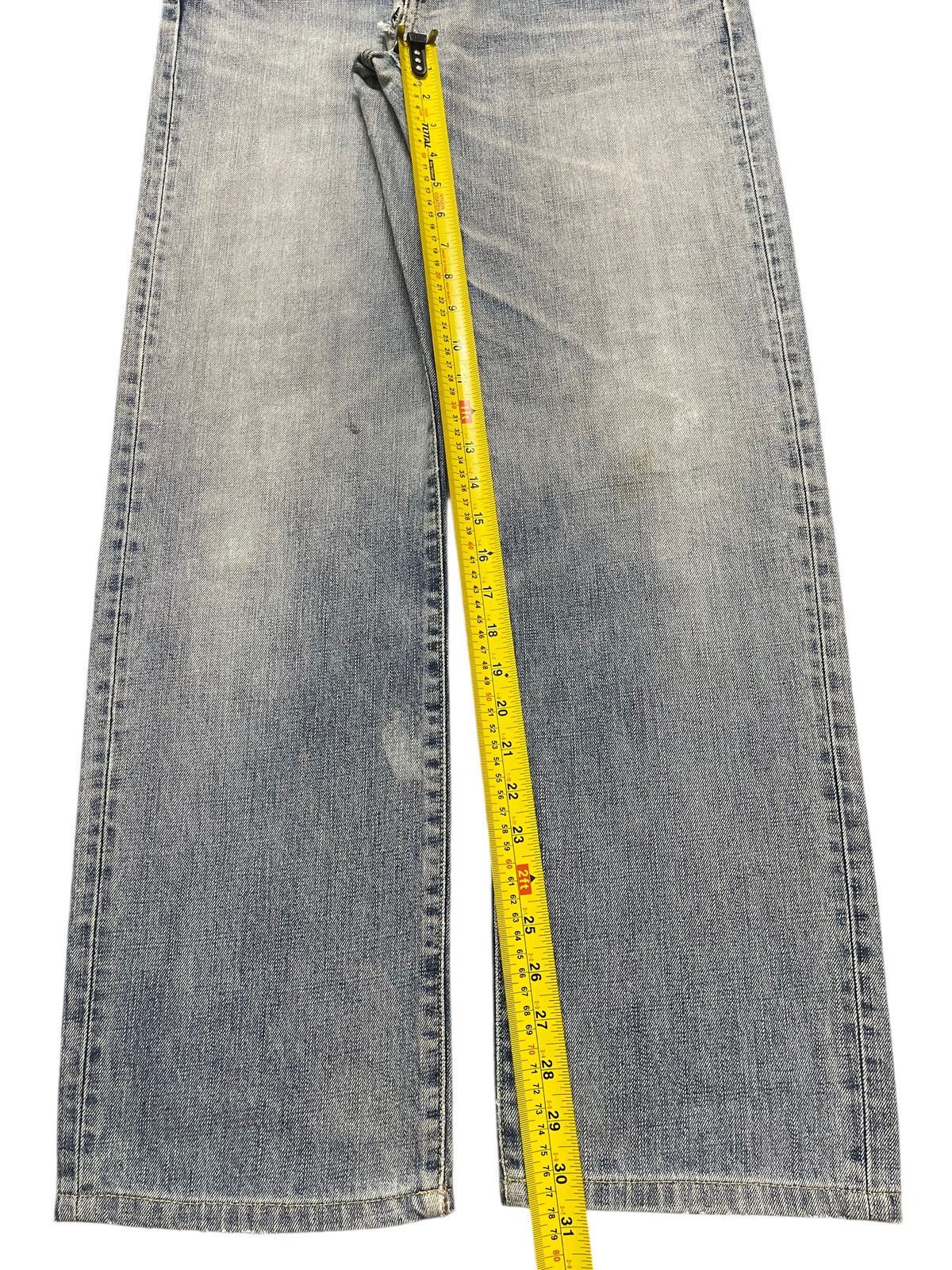Uniqlo Vintage Japan Uniqlo Blue Faded Wash Whiskers Style Loose Size US 34 / EU 50 - 14 Thumbnail