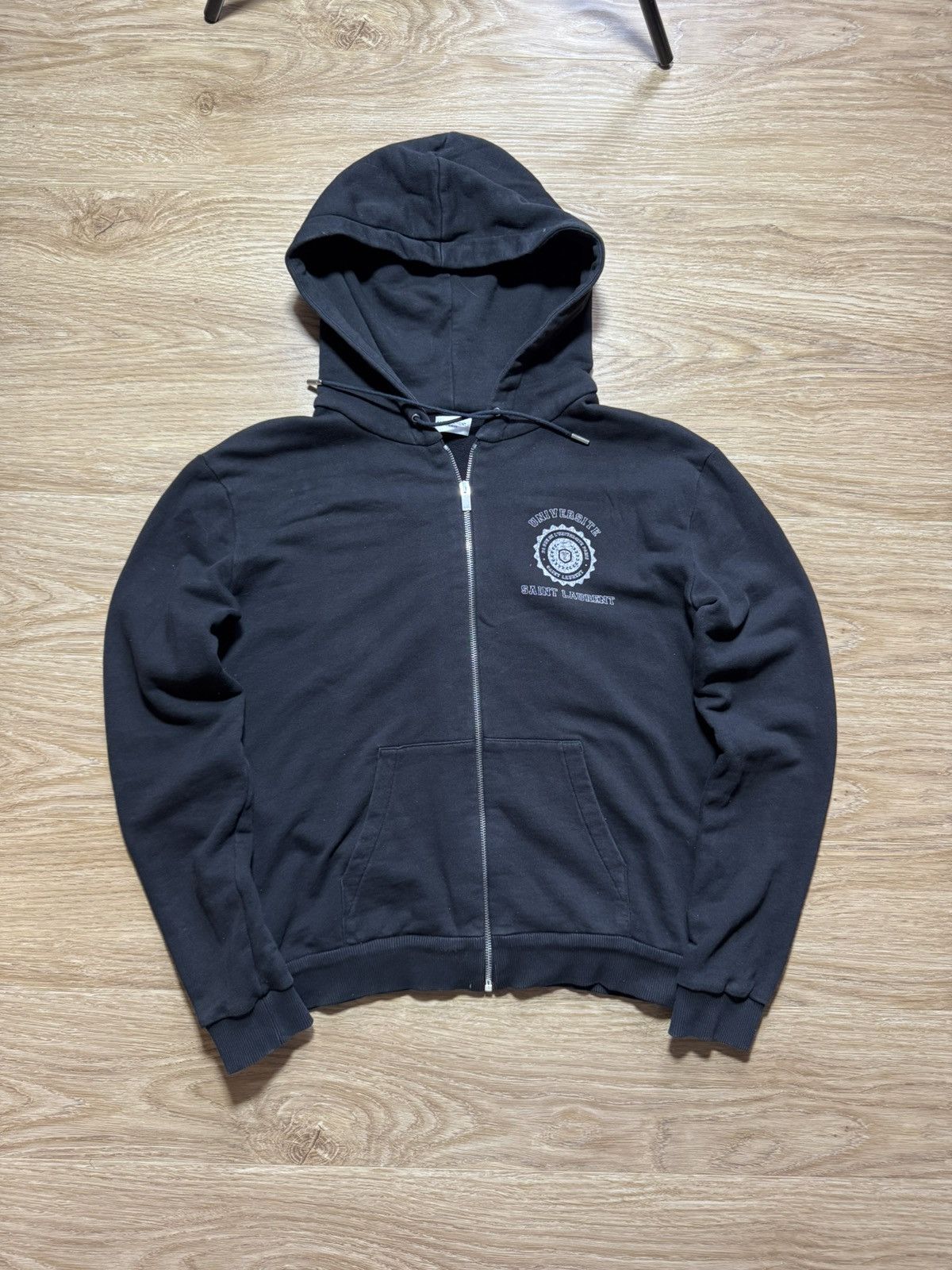 SAINT LAURENT PARIS｜HOOD/ZIP-UP (677259 YB2PG 1000) Saint Laurent Black Logo Print Hoodie – Zoo Fashions